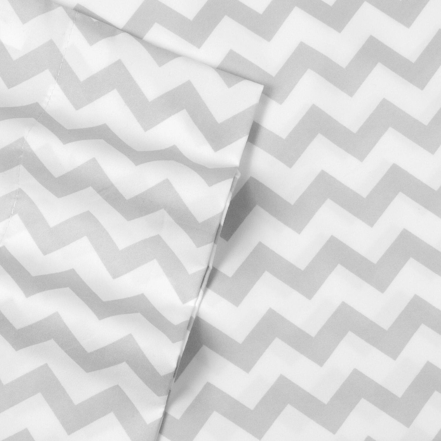 Angle. Sweet Home Collection - Chevron 4 Piece Printed Sheet Set, Double Brushed Microfiber, Queen - Gray.