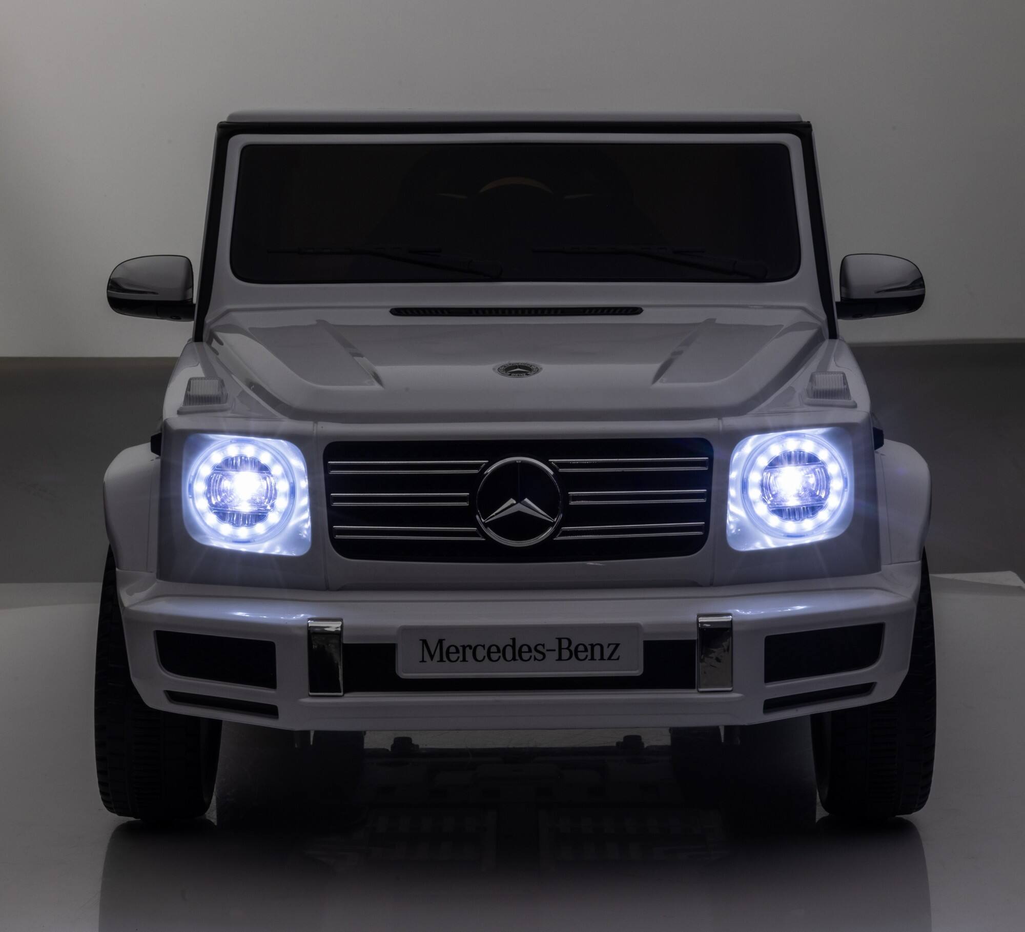 Alt View 5. Ecooso - 24V Licensed G500 Kids Ride-On SUV with Remote Control, 3 Speeds, LED Lights, Bluetooth, USB, MP3, for Ages 3-8 - White.