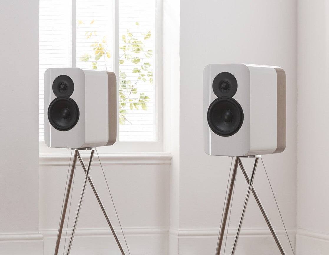 Angle. Q Acoustics - Q Acoustics Concept 300 Speaker Stand (Pair) - "NA".