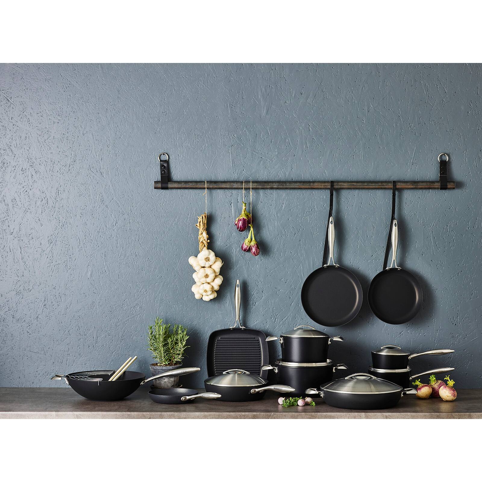 Alt View 4. Scanpan - Professional 9.5 Inch Fry Pan - Black.