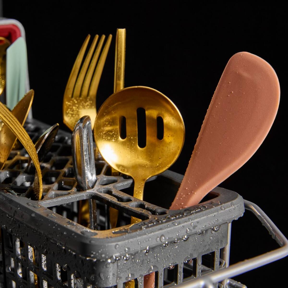 Alt View 4. KitchenAid - KitchenAid - 24" Top Control Built-In Dishwasher with 360 Max Jets Third Rack and Advanced ProDry System - Juniper.