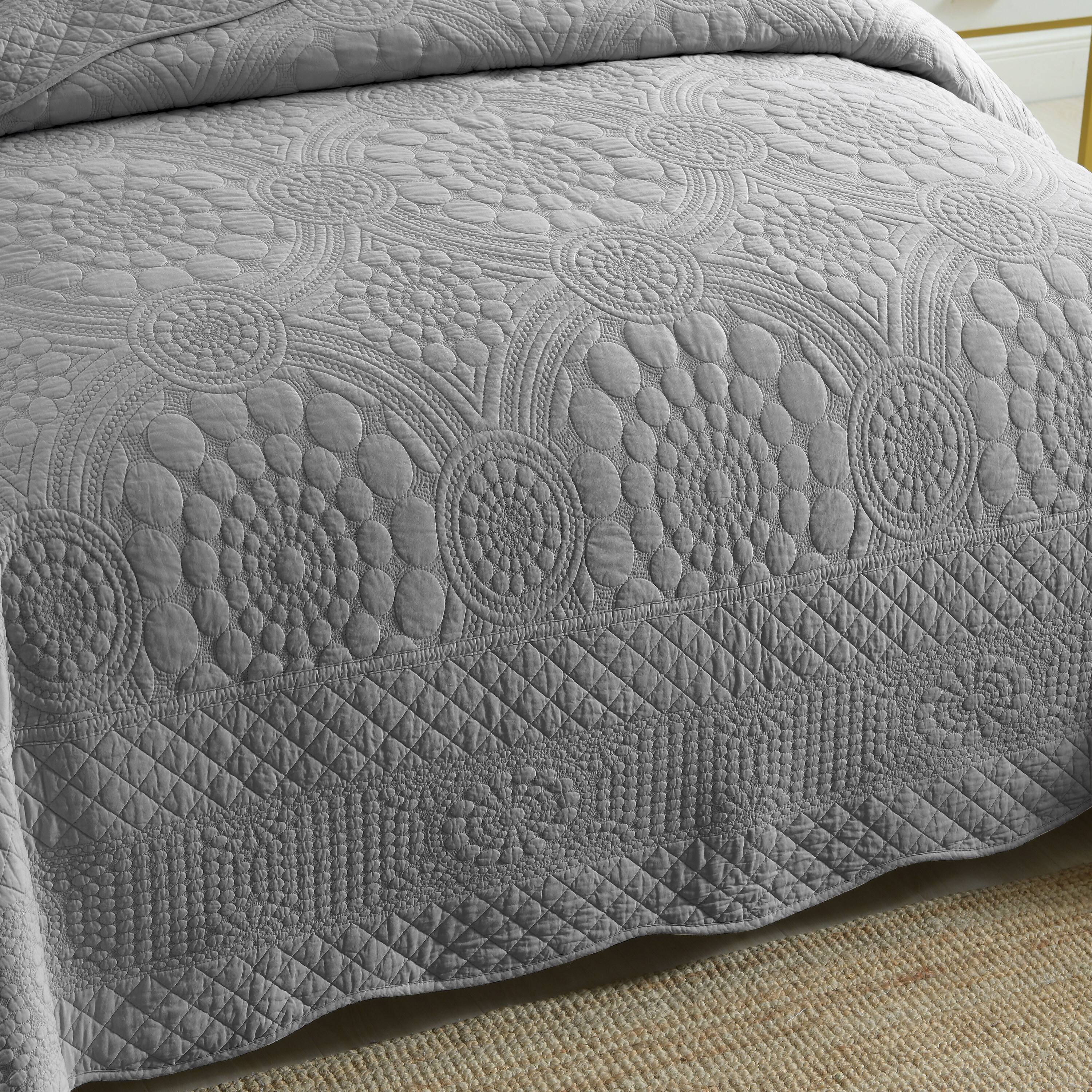Alt View 1. MarCielo - Marcielo 3 Piece 100% Cotton Oversized Bedspread Lightweight Quilt Set - Light Grey.