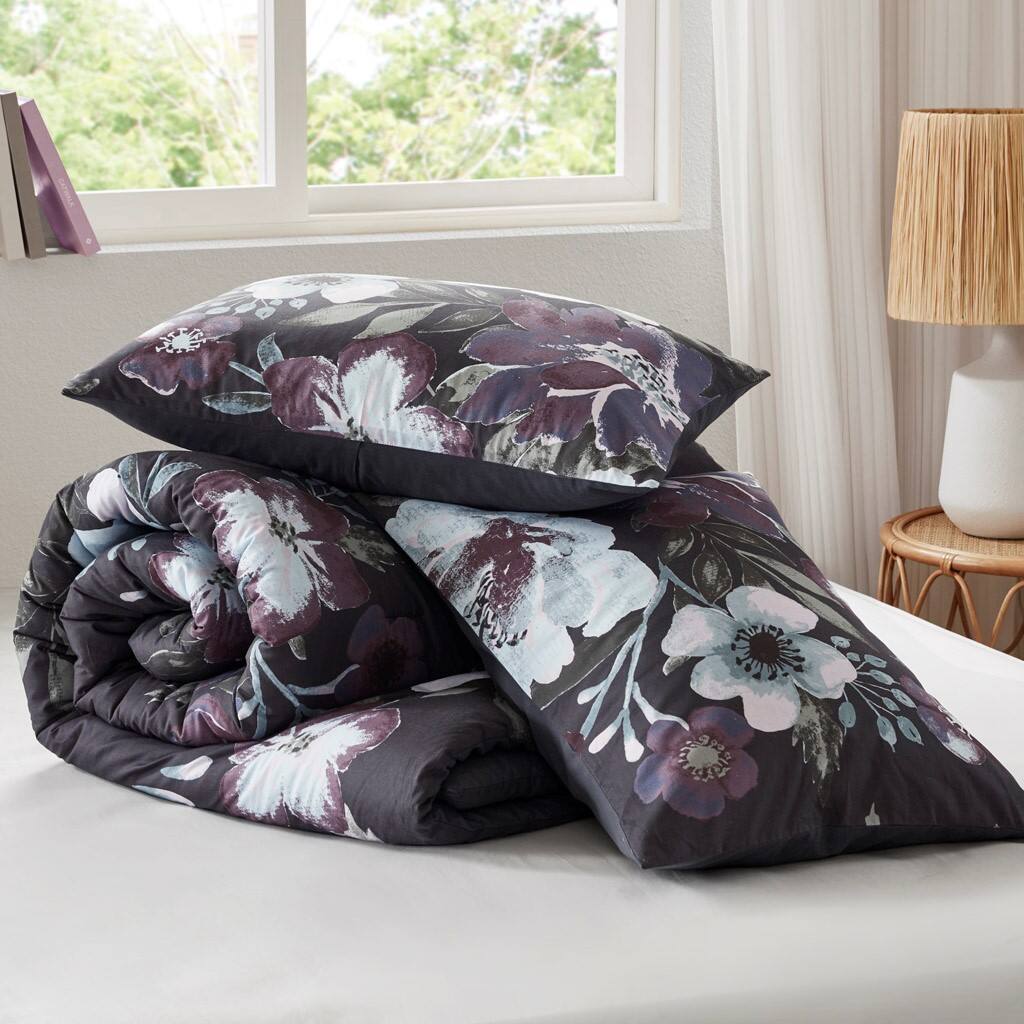 Alt View 3. Gracie Mills - Gracie Mills 3-Piece Nico Floral Printed Comforter Set - Dark Grey/Plum.