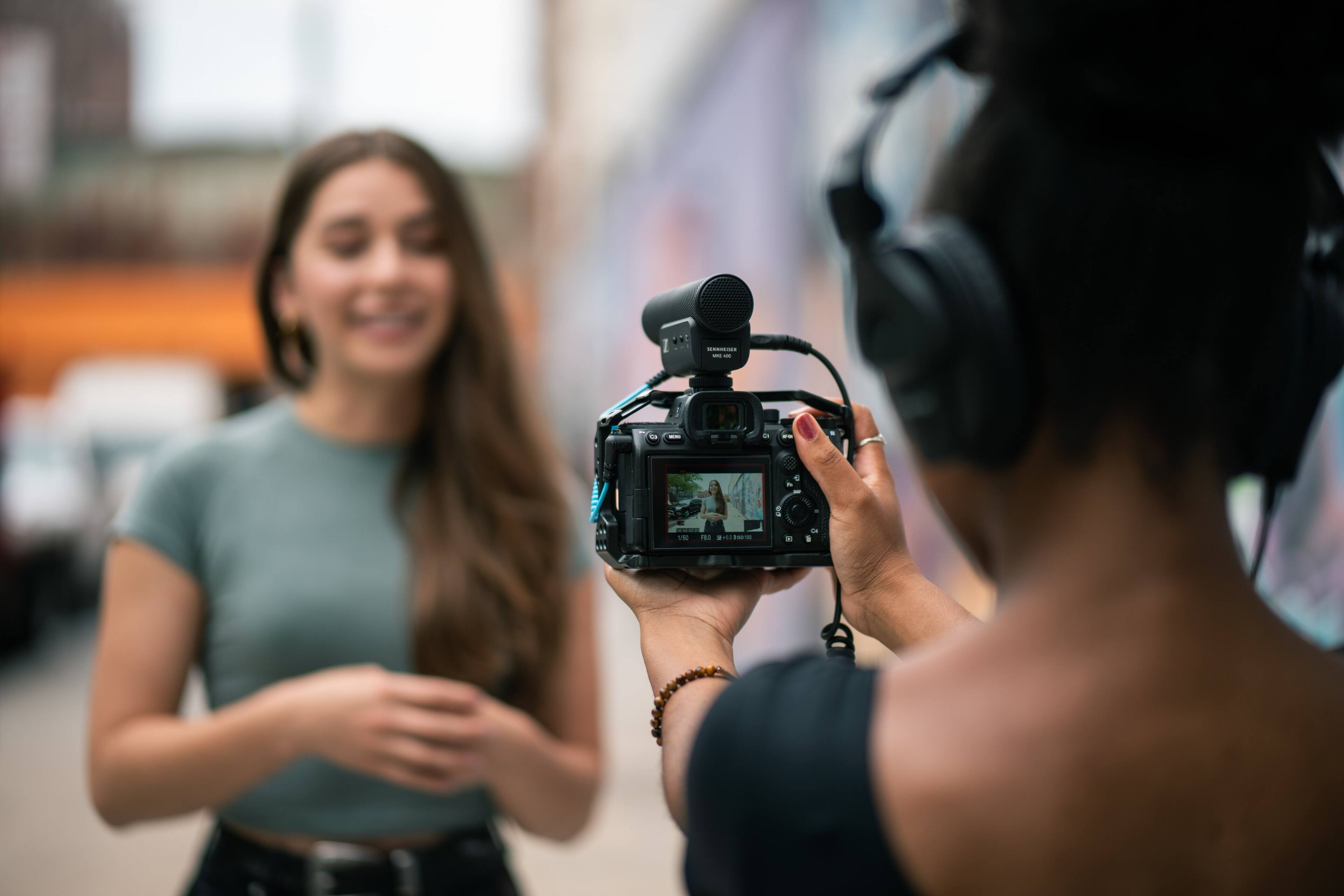 Alt View 19. Sennheiser - MKE 400 Compact Shotgun Microphone - Black.