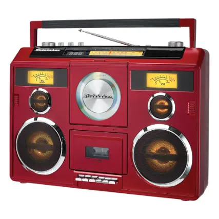 The text on the image reads "Pioneer CETE COD Thitle " vu M.Sm Stndehaker S nA - - Ne fo SOPE mure O". This text is not in English and does not provide any context or information about the red boombox.