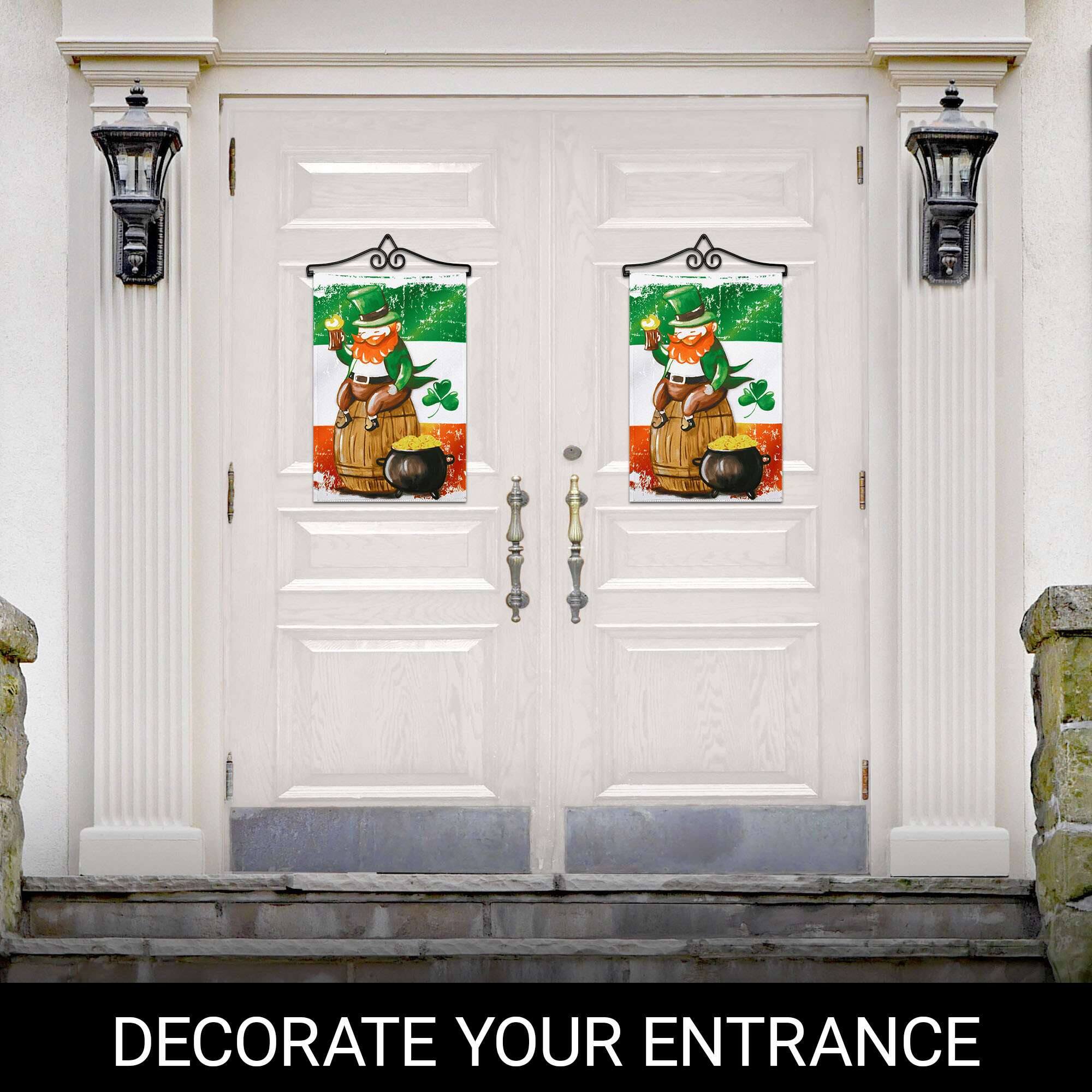 DECORATE YOUR ENTRANCE