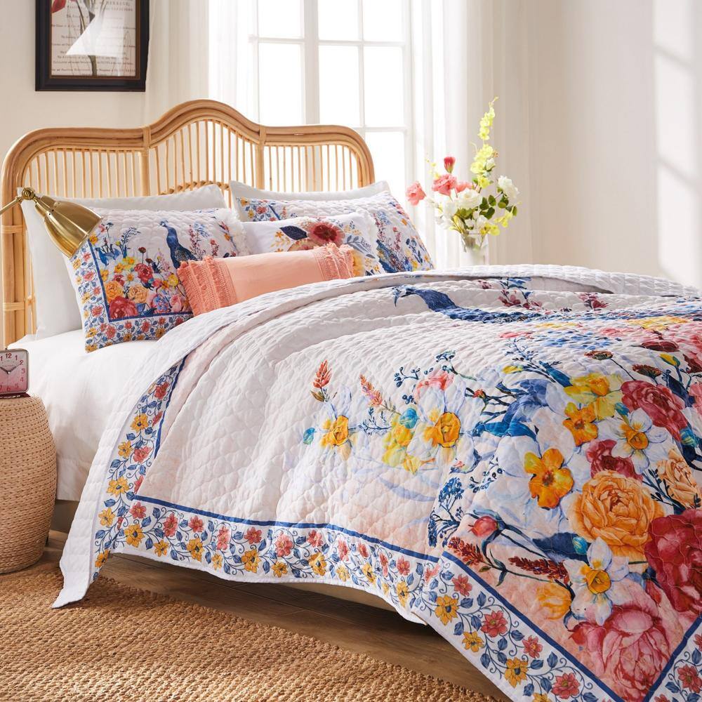 Alt View 2. Greenland Home Fashions - Greenland Home Huntington Oversized Peacock Garden Quilt and Pillow Sham Set - 3-Piece - King/Cal King 105x95", Gold - Gold.