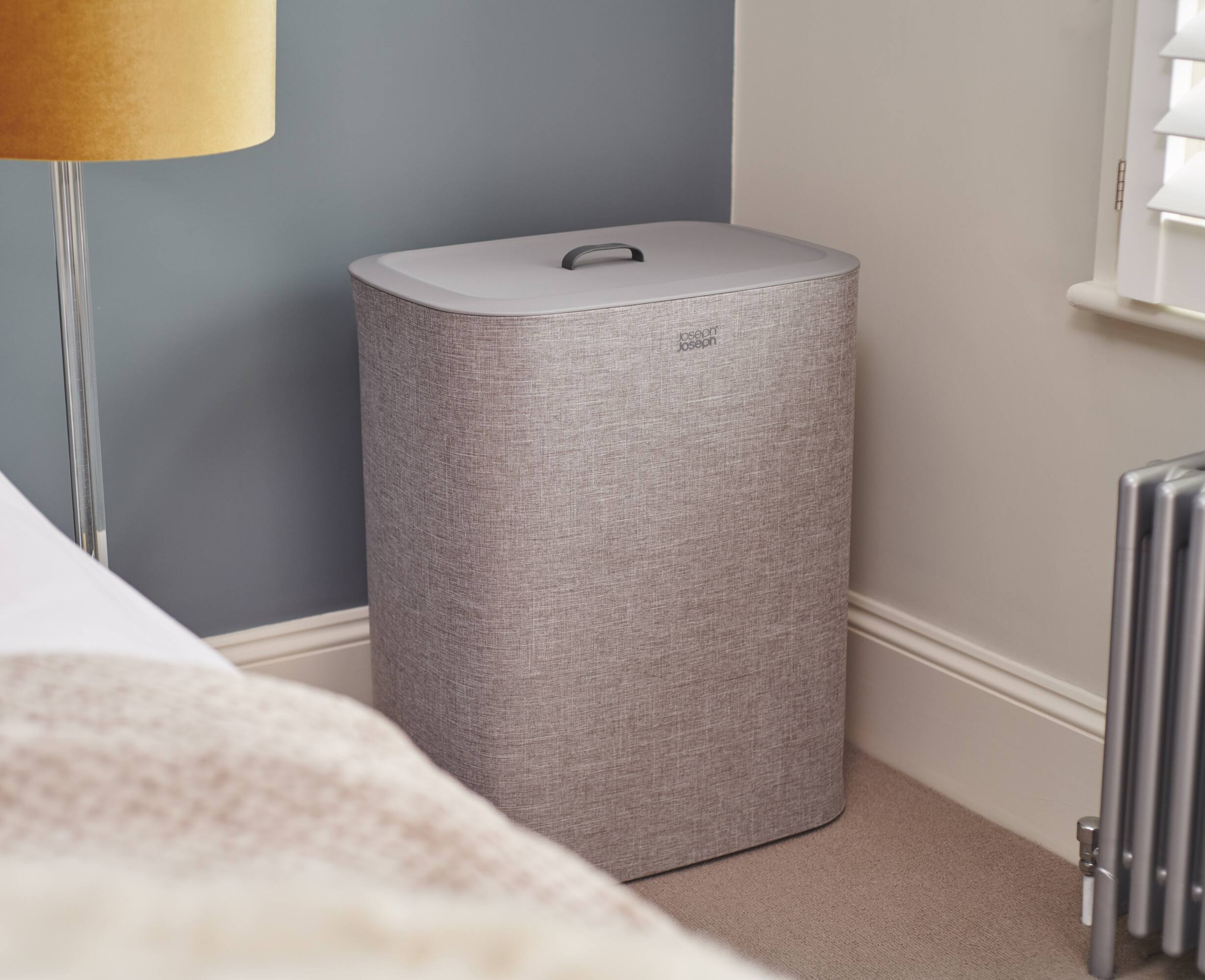 The text on the image is "OSOOET Josepn." It appears to be a mix of letters and numbers, possibly a code or a brand name. There is no clear way to correct or group this text as it seems to be a random sequence.