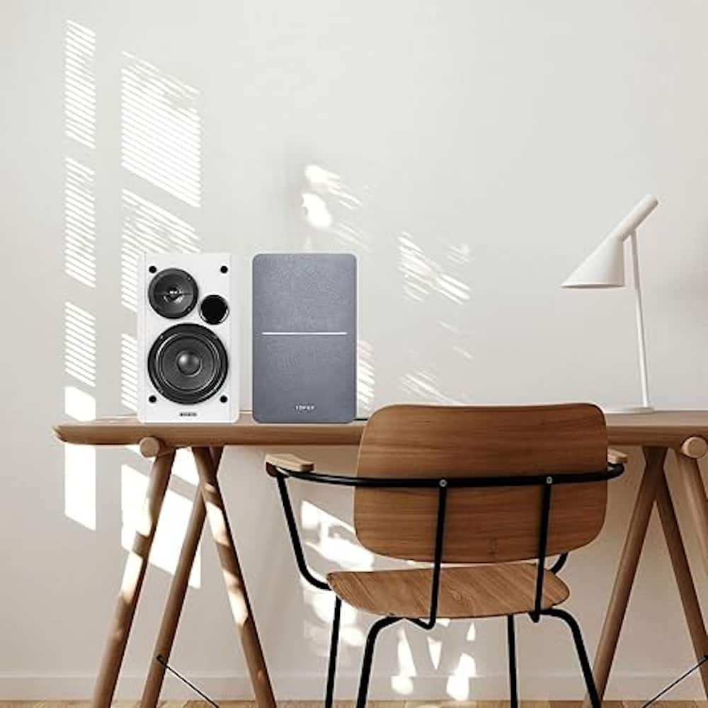 Angle. Edifier - R1280T Powered Bookshelf Speakers/Computer Speakers/Studio Monitor Speakers, 2.0 Active Near Field Monitors 42 Watts RMS - White.