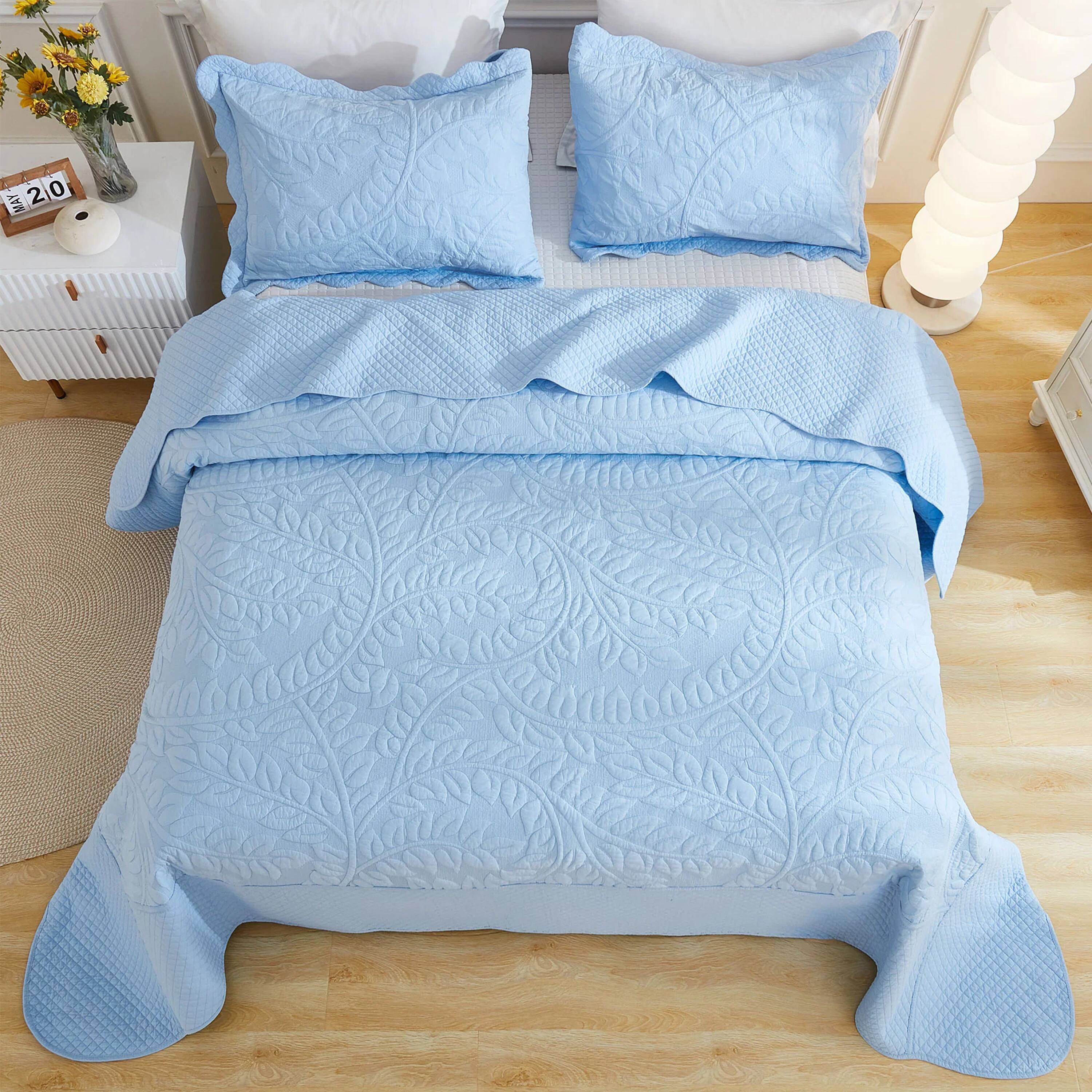 Angle. MarCielo - Marcielo 2/3 Piece 100% Cotton Oversized Bedspread Lightweight Quilt Set - Light Blue.