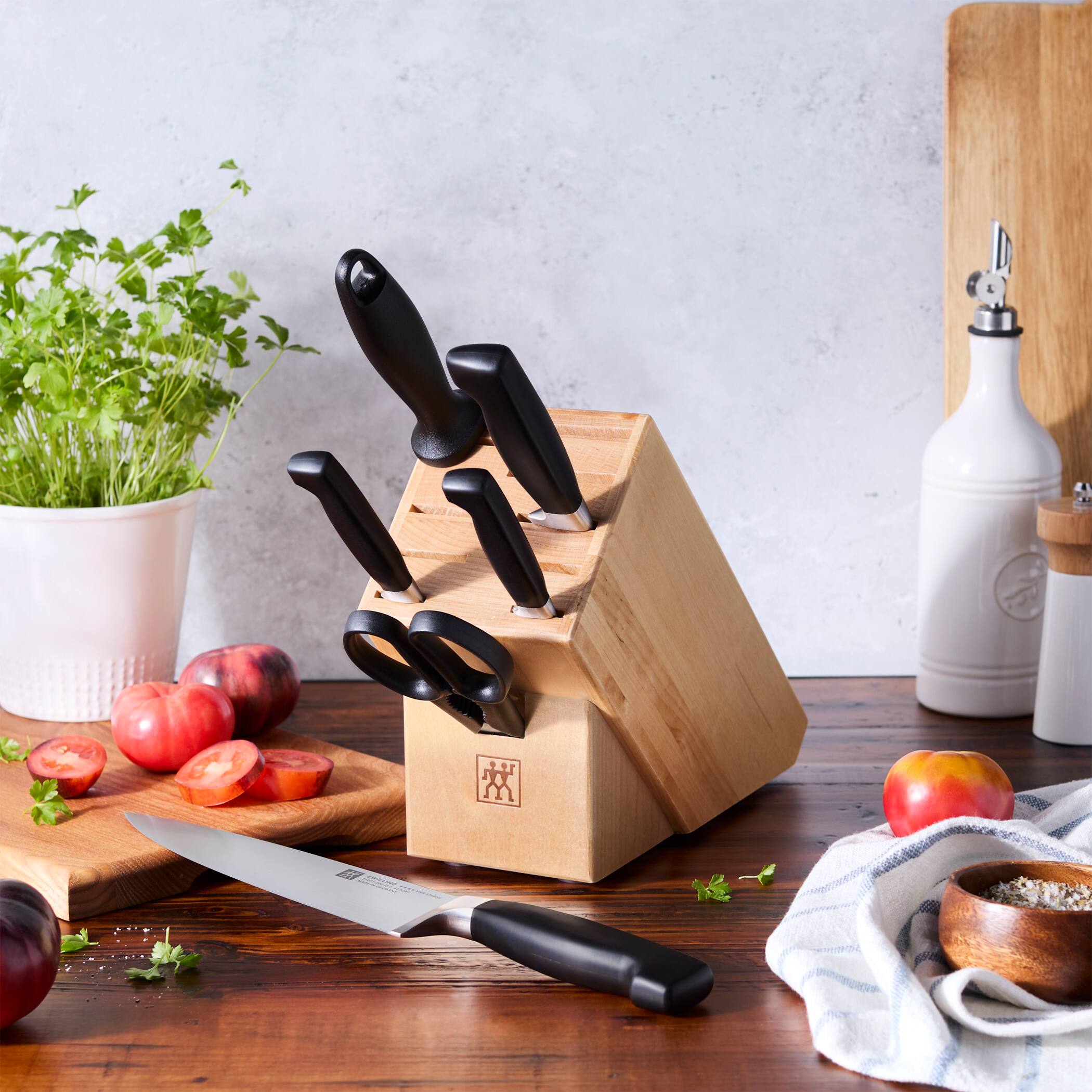 Alt View 1. ZWILLING - ZWILLING Four Star 7-pc Knife Block Set - Natural.