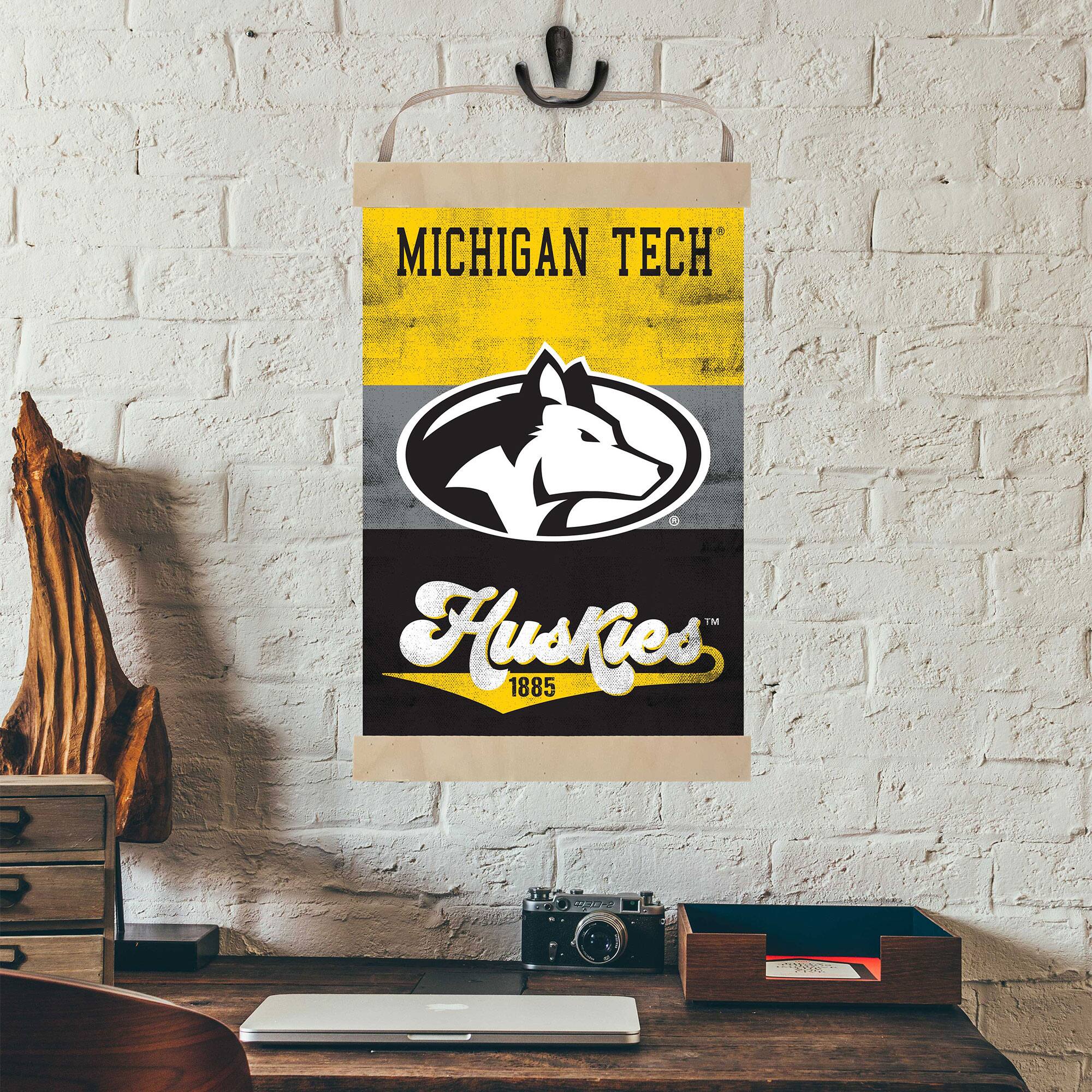 MICHIGAN TECH  
Huskies  
1885