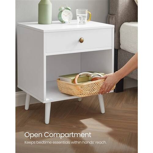 Open Compartment  
Keeps bedtime essentials within hands' reach.