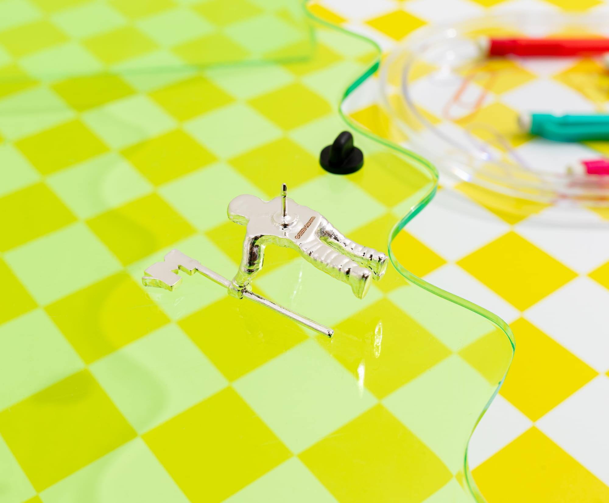 Alt View 3. SalesOne LLC - MTV Moon Man 3D Metal Collector's Pin - Silver.