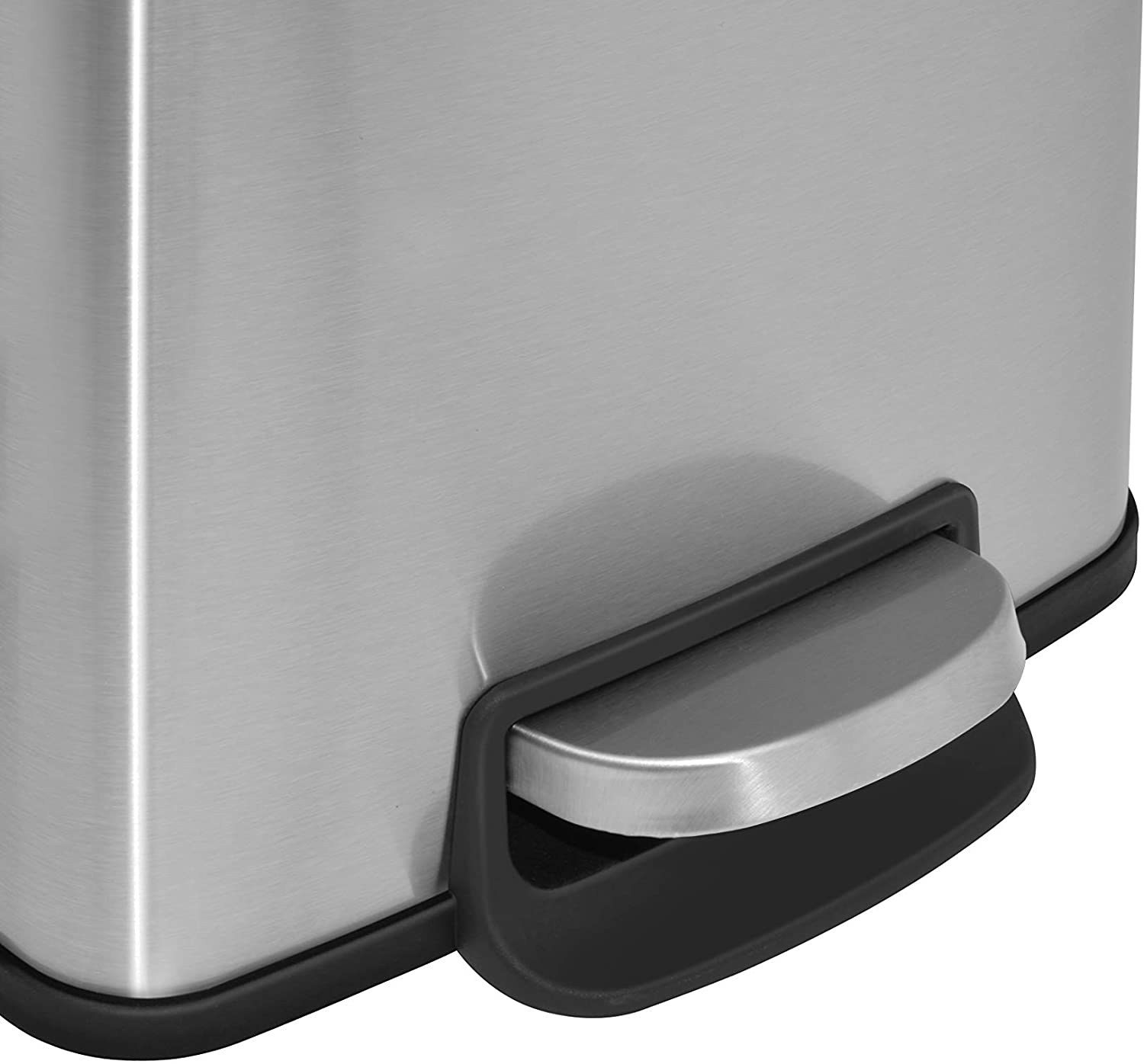 Left. Innovaze - 1.3 Gal./5 Liter Rectangular Stainless Steel Step-on Trash Can for Bathroom and Office - Silver.
