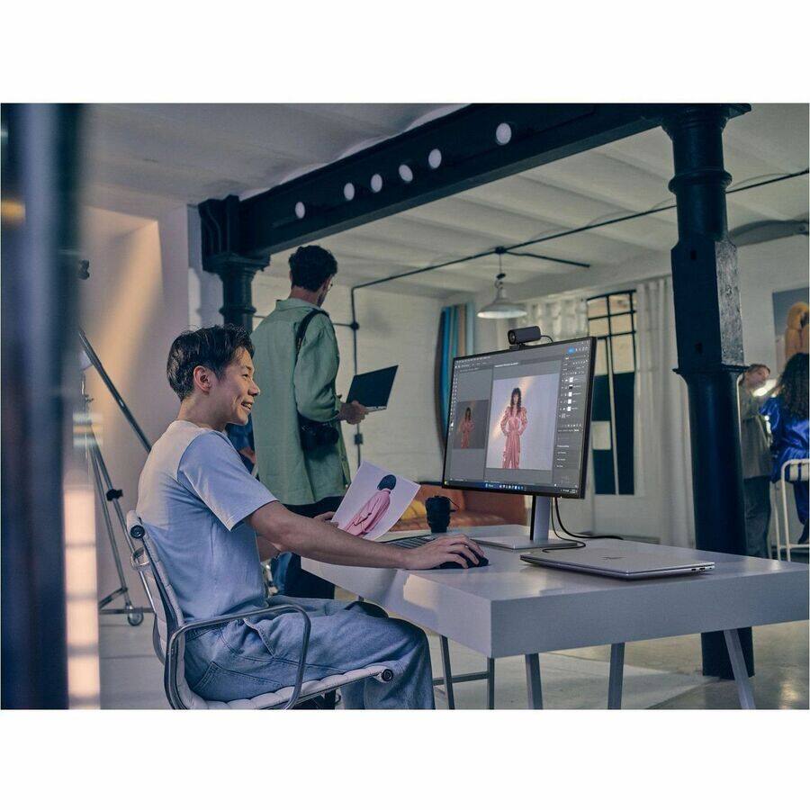 Alt View 3. HP - HP 732xk 32" Class 4K UHD LED Monitor - 16:9 - 31.5" Viewable - In-plane Switching (IPS) Black Technology - Edge LED - Unknown.