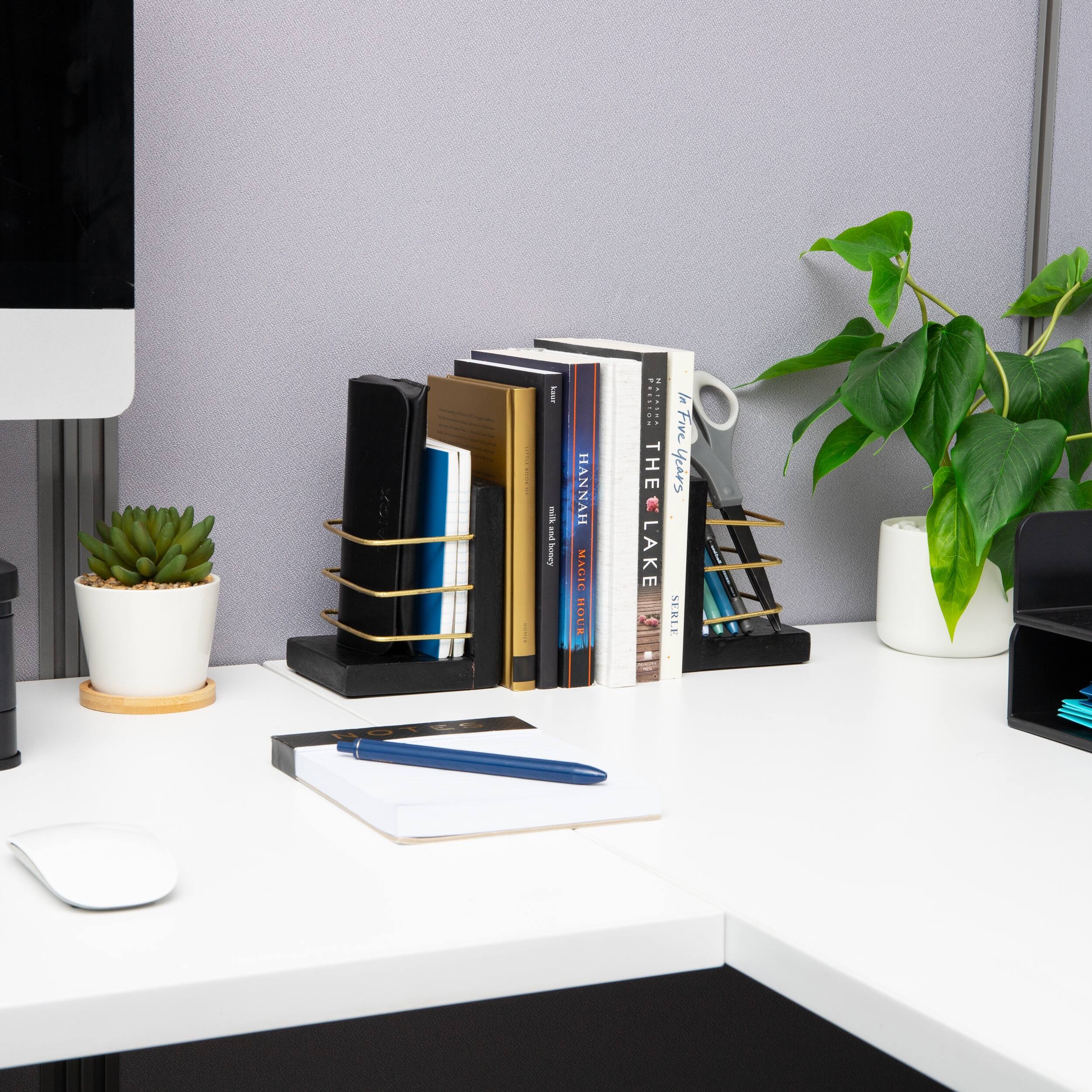 Sure, here is the corrected and grouped text from the image:

- HANNAH
- THE LAKE
- In Five Years
- SERLE
- MAGIC HOUR
- THE LAKE
- In Five Years
- SERLE