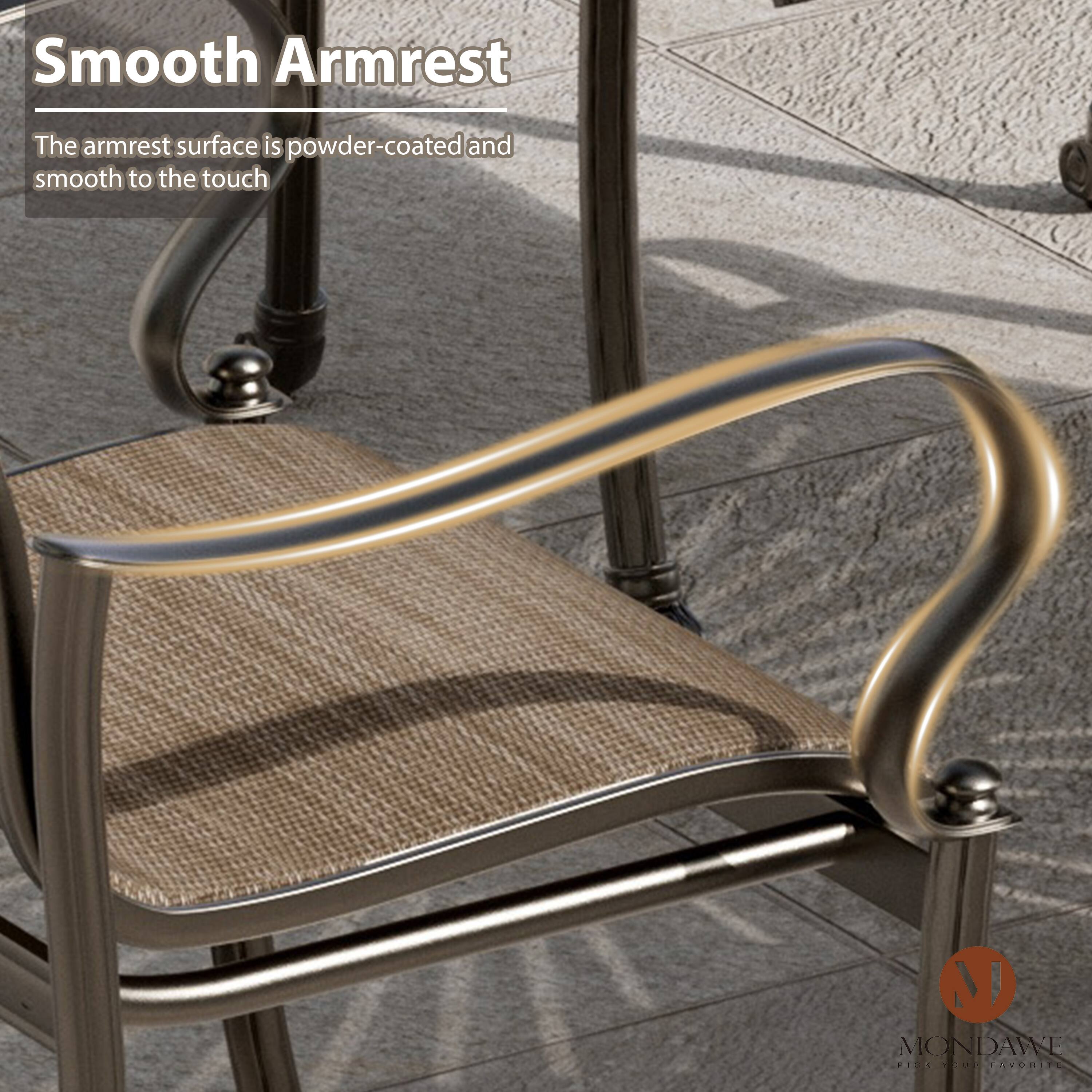 Smooth Armrest  
The armrest surface is powder-coated and smooth to the touch