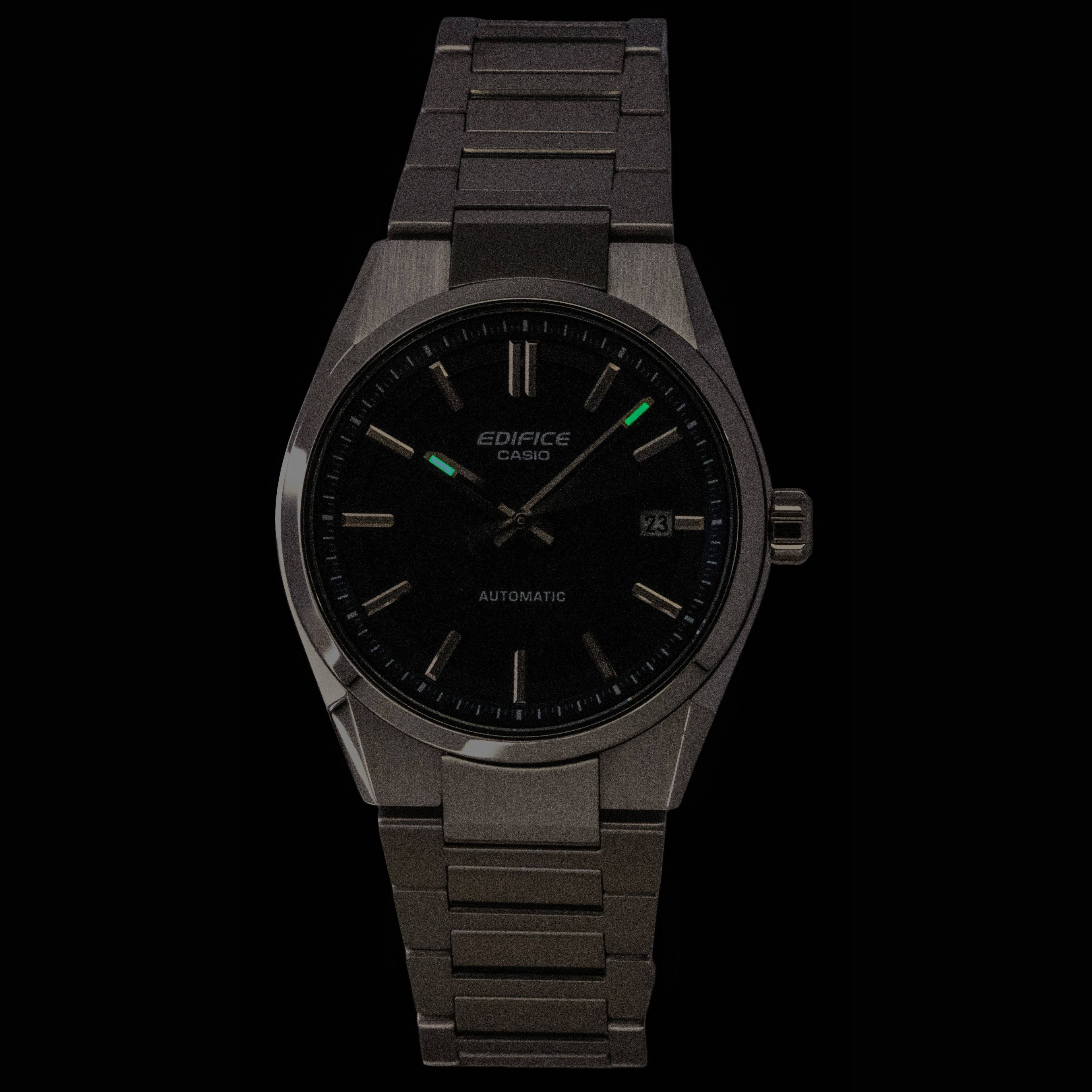 EDIFICE - CASIO  
C  
23  
AUTOMATIC