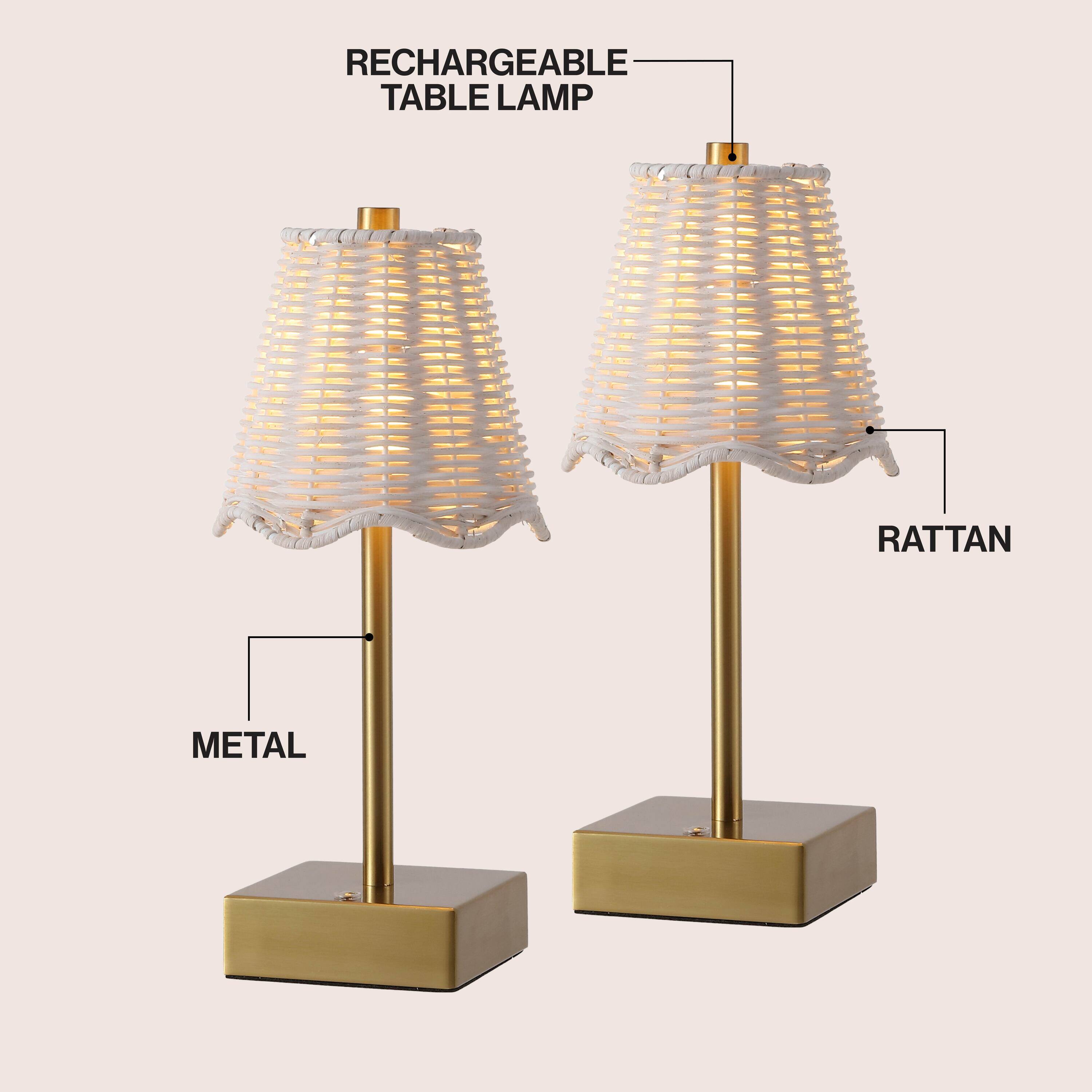 RECHARGEABLE TABLE LAMP  
RATTAN  
METAL