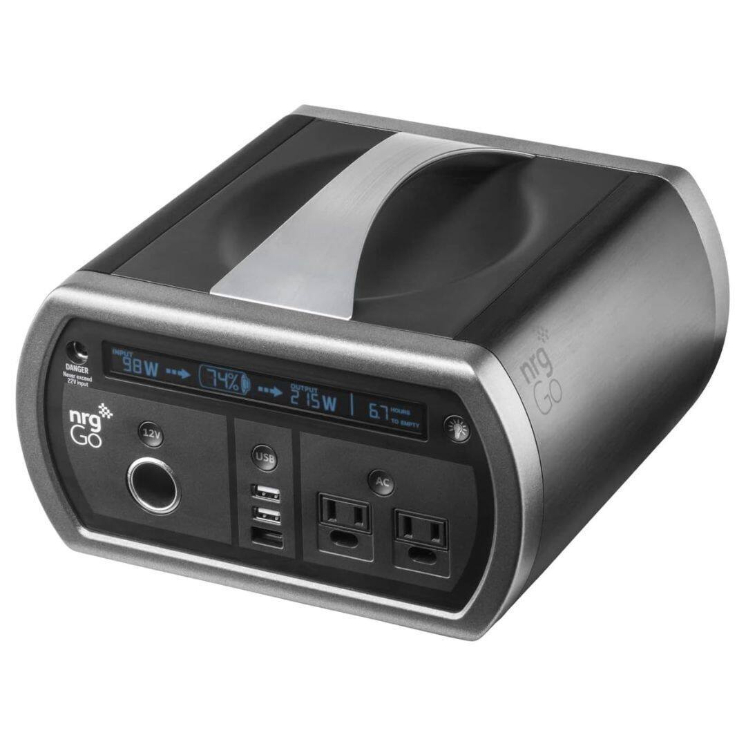 INPUT: 98W - DANGER S8W 22% - 12V 74%  
OUTPUT: 2 215W | USB 67 HOURS 10  
SAPTY AC