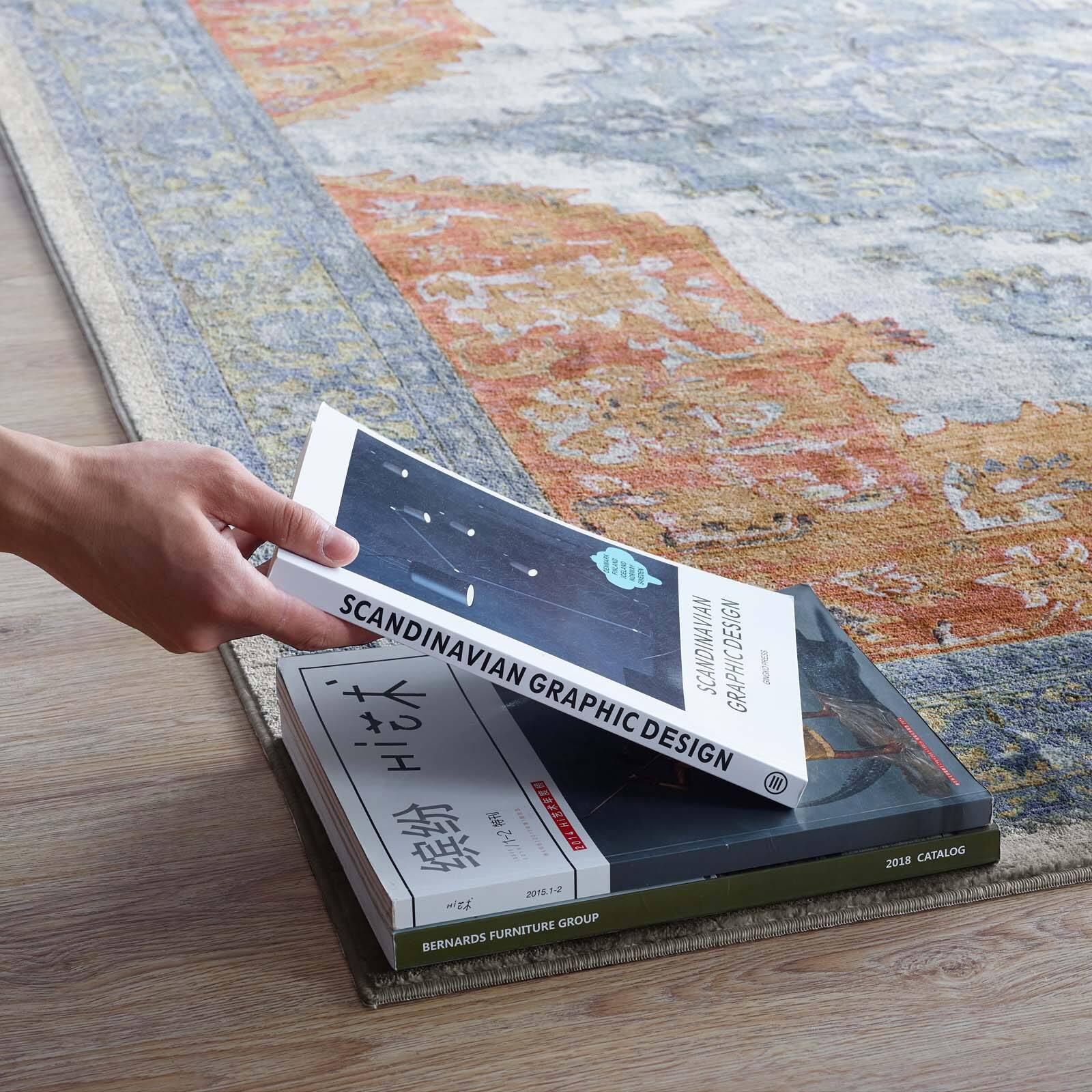 A Scandinavian Graphic Design  
HiG Design III  
1-2  
1-2 HE 2A  
2015.1-2  
1-2 wz Group Furniture Bernards  
2018 Catalog