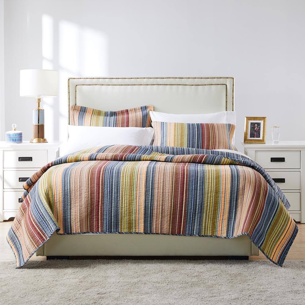 Back. BreeBe - Katy Quilt Set 3-Piece King/Cal King - Multi.