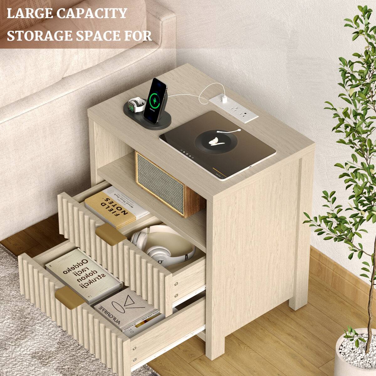 LARGE CAPACITY STORAGE SPACE FOR
