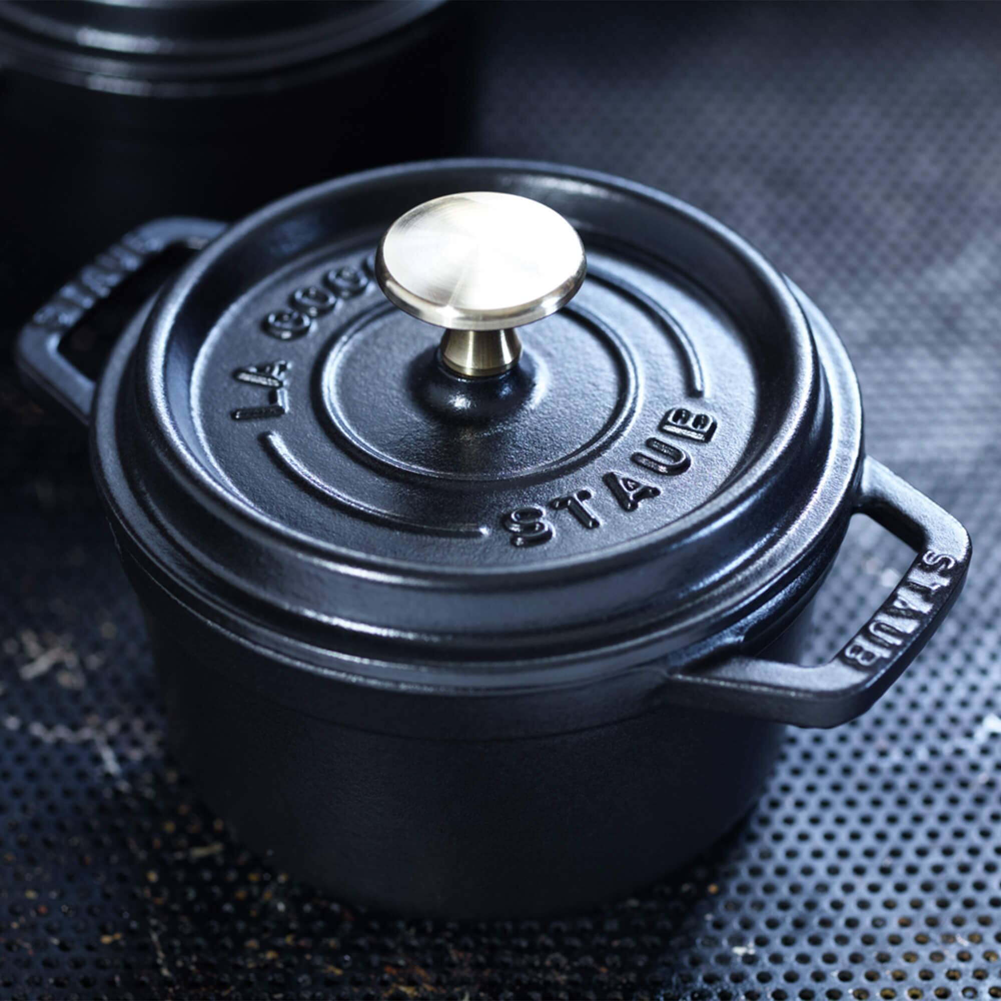 The text on the image reads:

"STAUB
14 8666
STAUB"