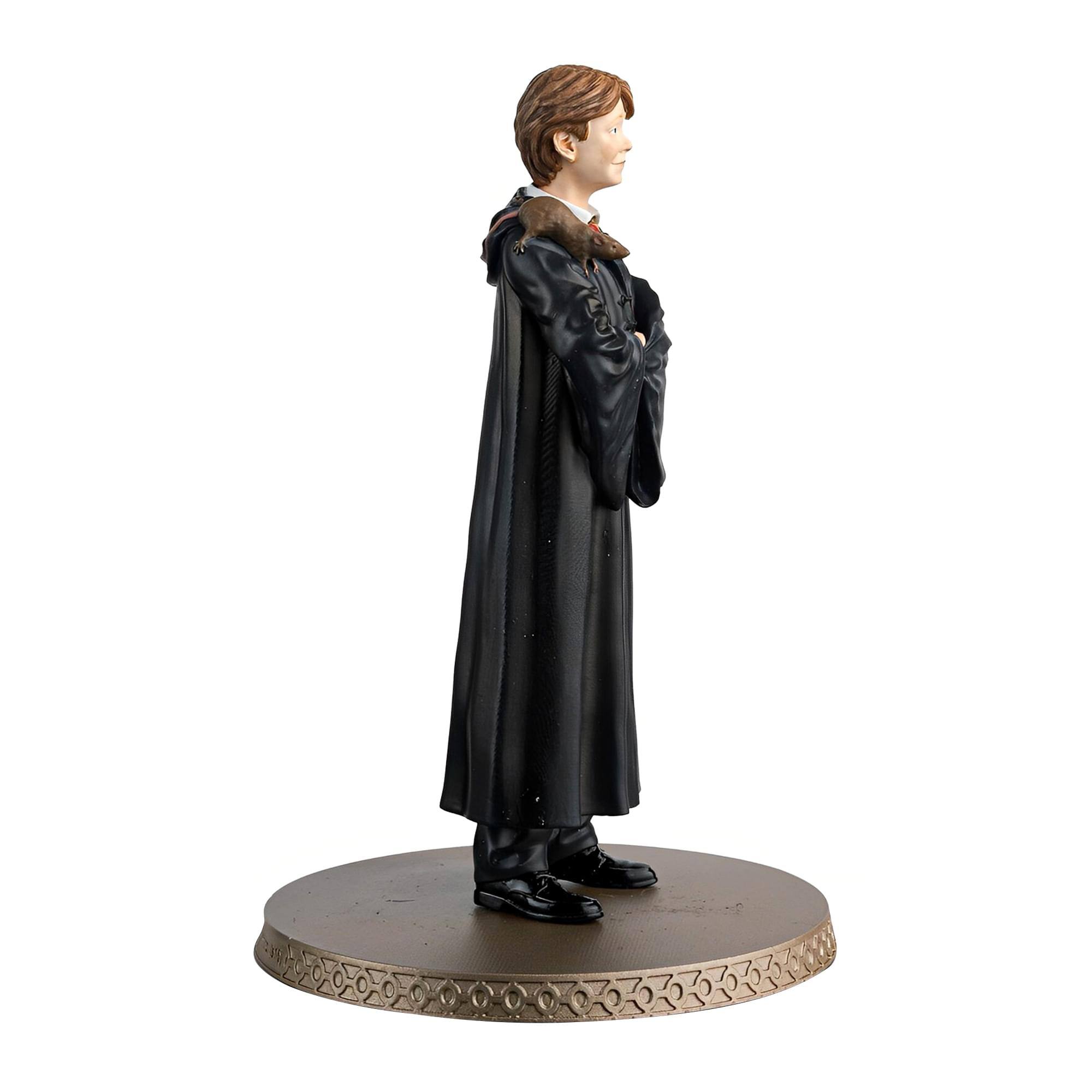 Alt View 10. Eaglemoss - Eaglemoss Harry Potter Wizarding World 1:16 Figure 010 Ron Weasley (w/ Scabbers) - Black.