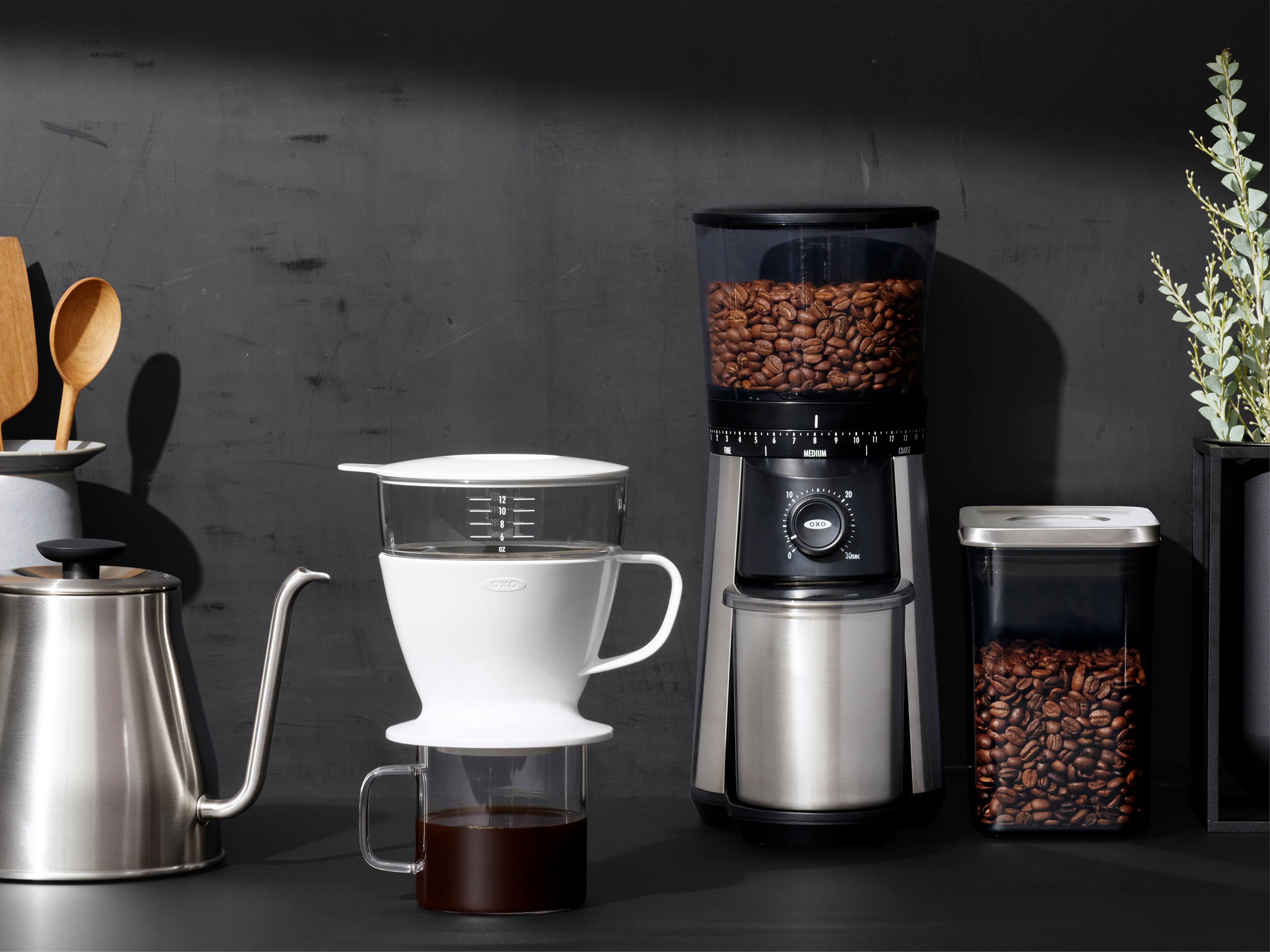 Alt View 11. OXO - STL Coffee Pop with Scoop  - 1.7 QT / 1.6 L - Clear.