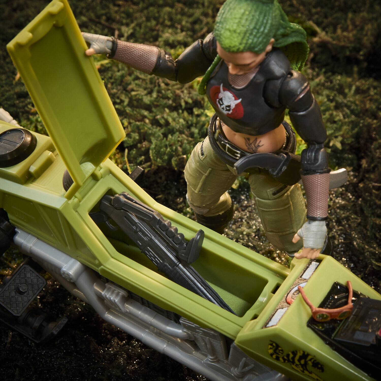 Alt View 3. Hasbro - G.I. Joe - Classified Series - #194, Zanya and Dreadnok Chameleon (Swamp Skier) Vehicle   - COLLECTIBLES - Multicolor.