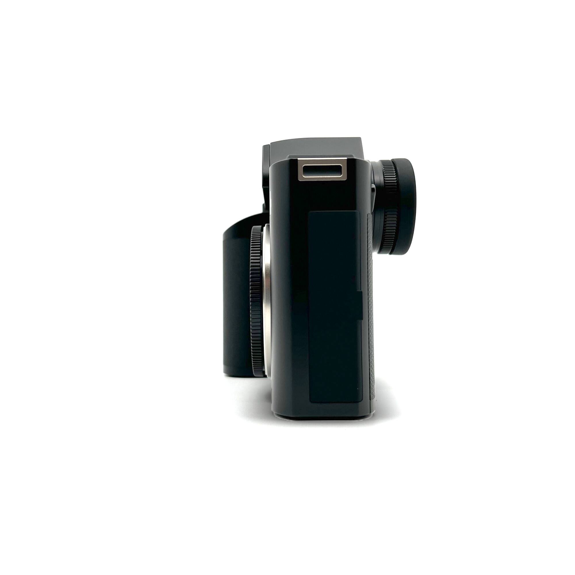 Alt View 2. Leica - Leica L (Typ 601) Mirrorless Digital Camera - Black.