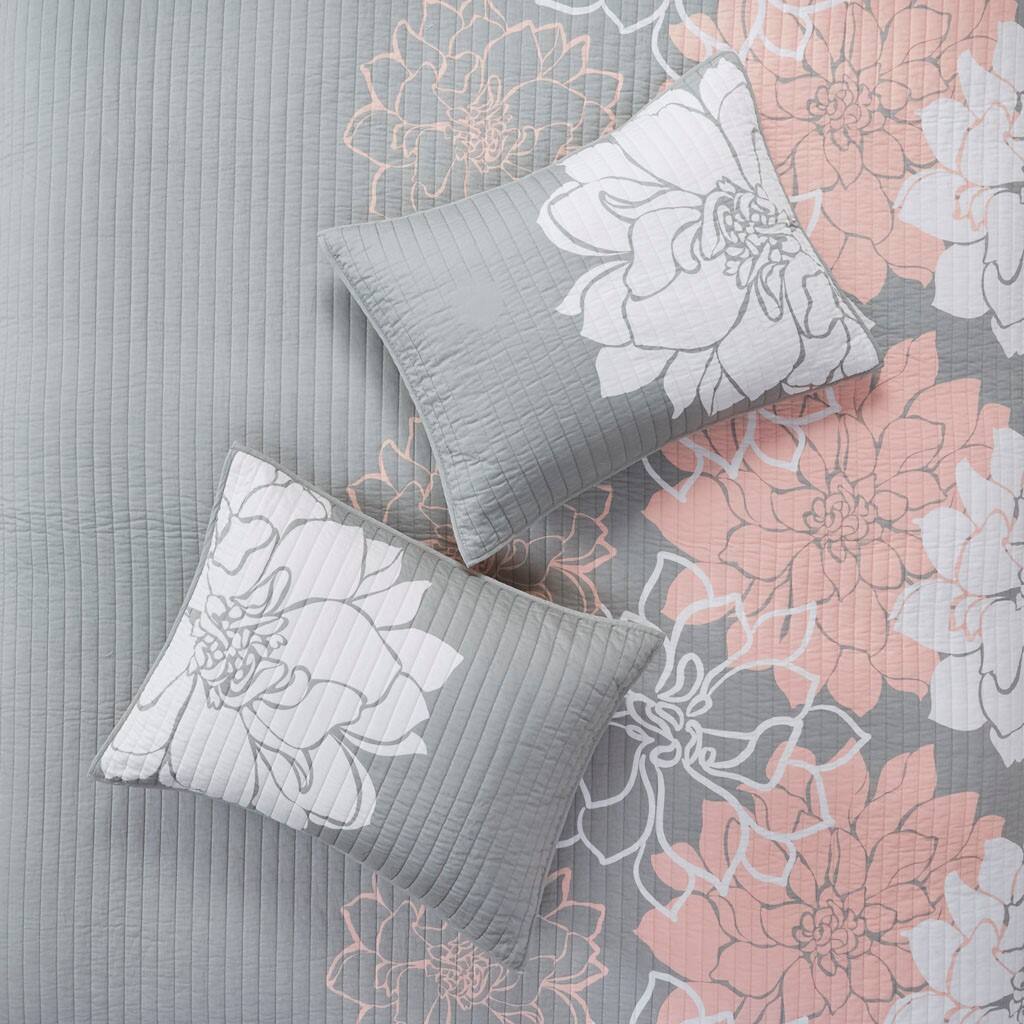 Alt View 2. Gracie Mills - Gracie Mills Glenda 6-Piece Reversible Cotton Printed Quilt Set with Throw Pillows - Grey/Peach.