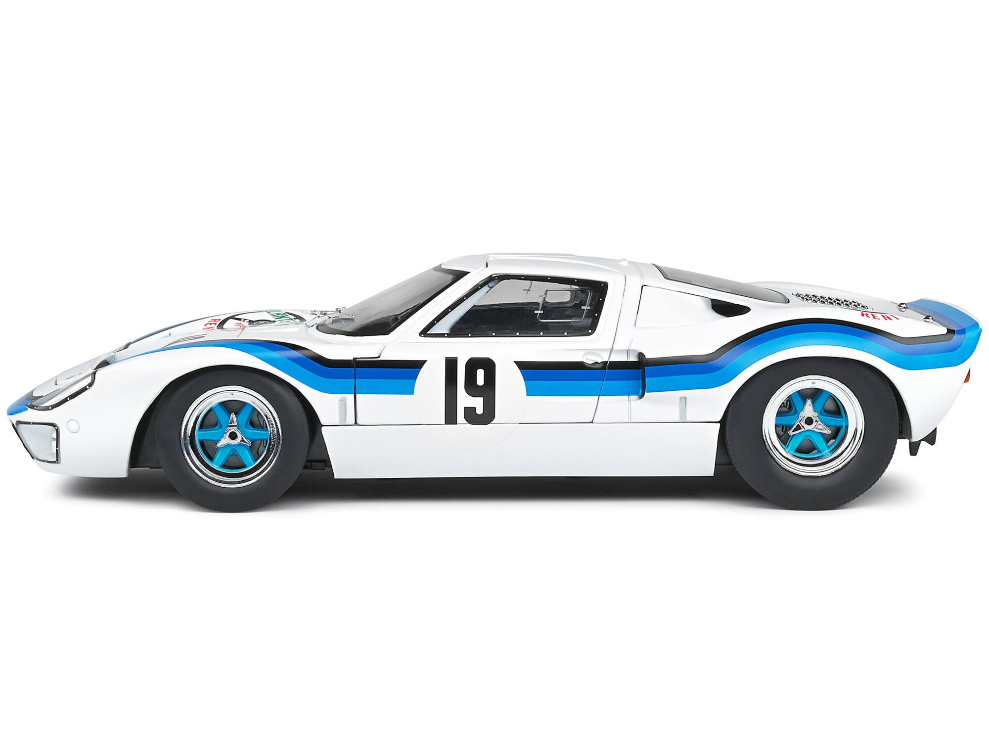 Alt View 3. Solido - Ford GT40 MK.1 RHD #19 Emilio Marta "Angola Championship" (1973) "Competition" Series 1/18 Diecast Model Car by Solido.