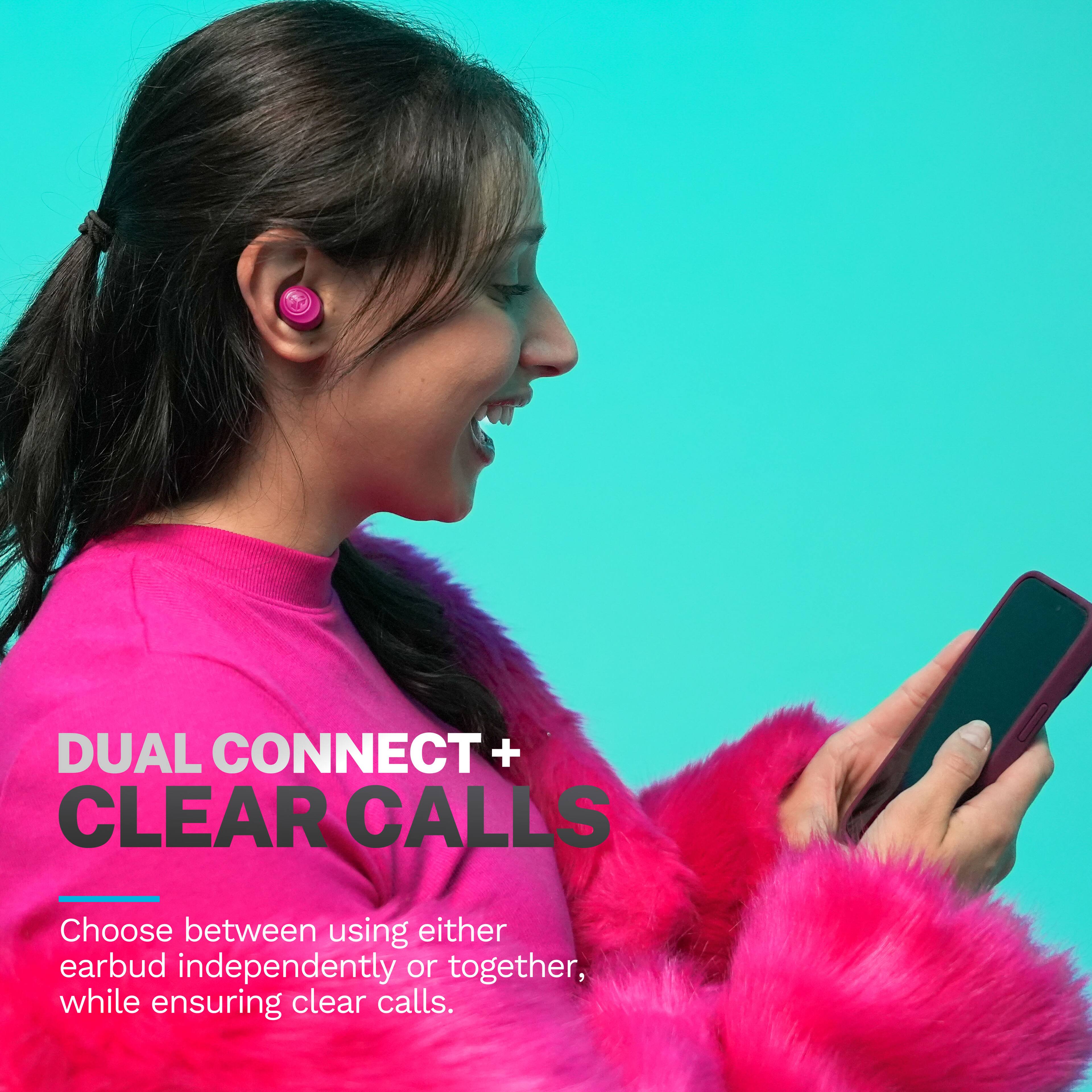 DUAL CONNECT + CLEAR CALLS

Choose between using either earbud independently or together, while ensuring clear calls.