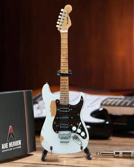 Motley Crue - Axe Heaven Fender Stratocaster Vintage White Mini Guitar Replica MM-262 - Collectibles - Multicolor