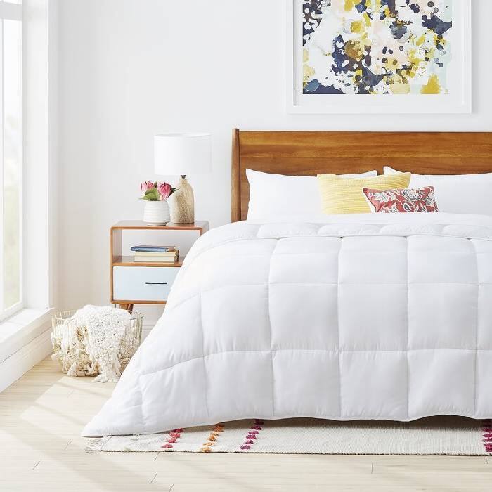 Angle. Hivvago - King Size Cozy All Seasons Plush White Polyester Down Alternative Comforter - Plush White.