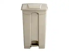 Safco - Indoor Step Trash Can, Plastic, 23 Gal. (9923TN) - Tan