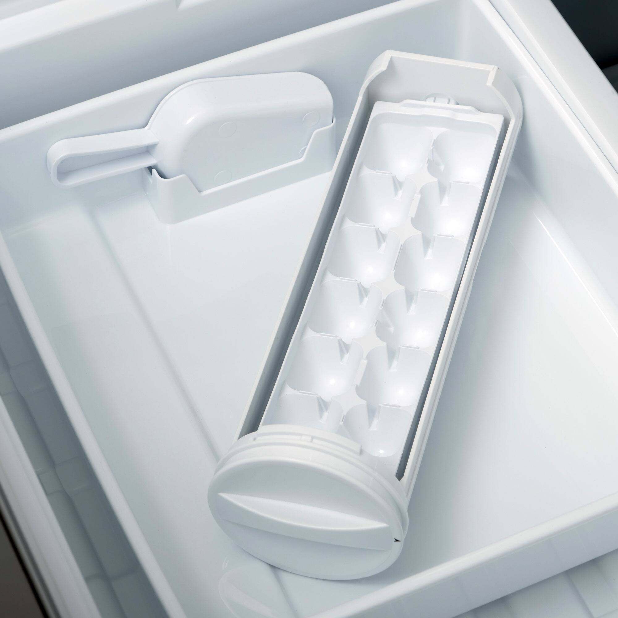 Alt View 4. COSMO - COS-FDR225RHSS 36 in. Lumin Collection 22.5 cu. ft. Counter Depth French Door Refrigerator with Recessed Handles - Stainless Steel.