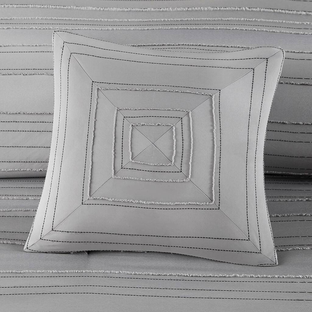 Alt View 3. Gracie Mills - Gracie Mills Lucia Dyed Clip Jacquard Comforter Set with Throw Pillow - Gray.