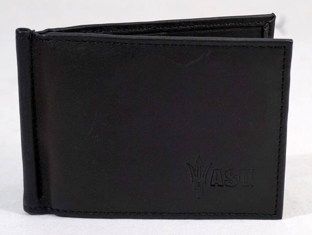 The text on the image reads:

"MASU"