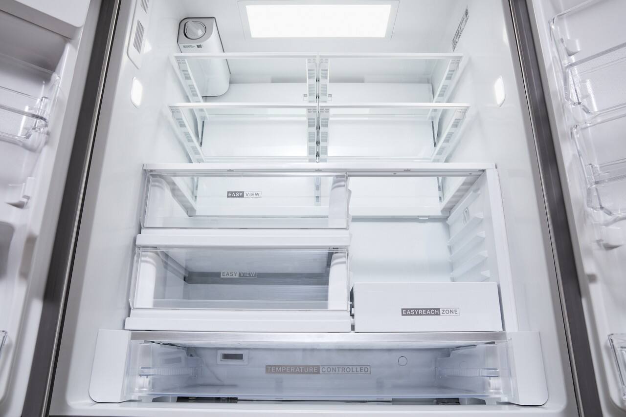 EASY VIEW  
EASY VIEW  
EASY REACH ZONE  
TEMPERATURE CONTROLLED