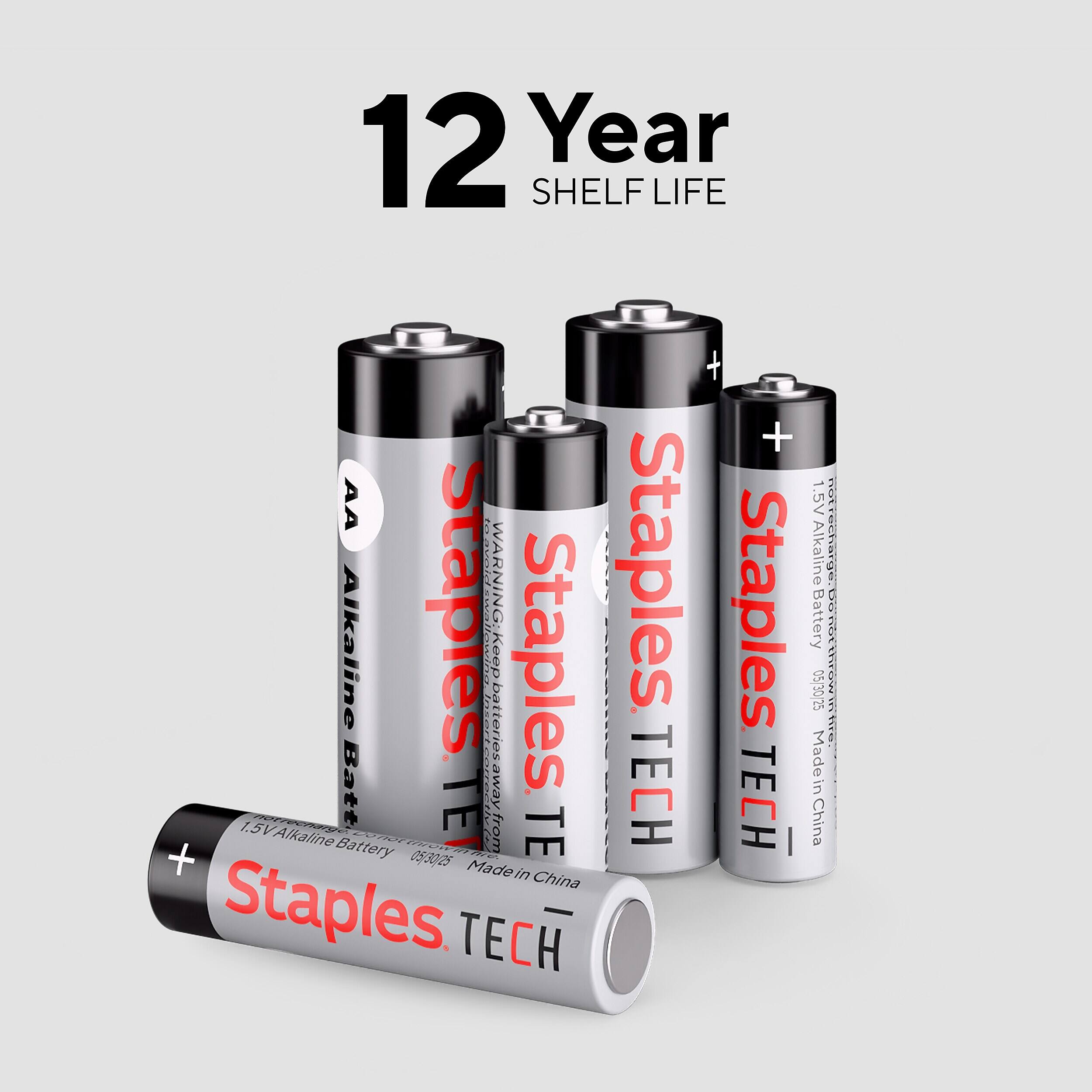 12 Year SHELF LIFE

AA Alkaline Battery

WARNING: Keep batteries away from Staples TECH

1.5V Alkaline Battery 05/30/25 Made in China

Staples TECH