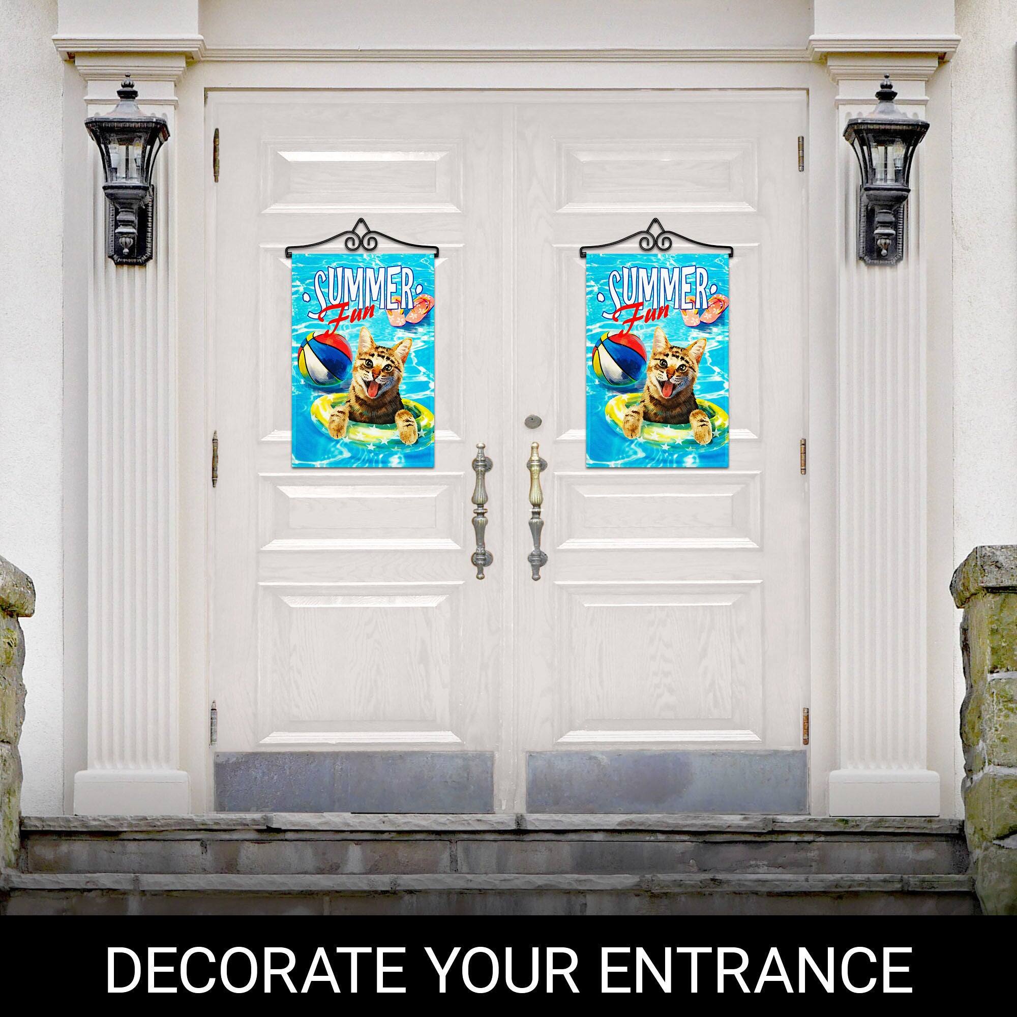 SUMMER Fun  
DECORATE YOUR ENTRANCE