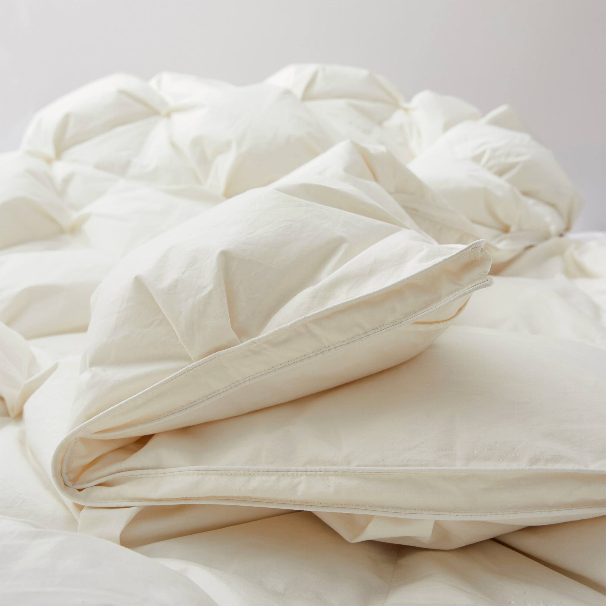 Back. Puredown - Puredown Luxurious Organic Cotton 90% White Down Comforter Puff Duvet Insert, Twin - Off-White.