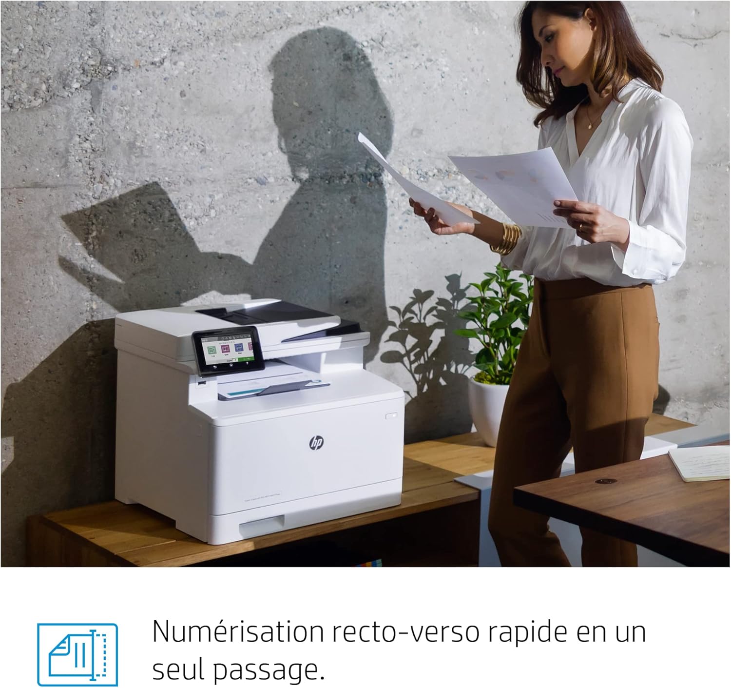 Numérisation recto-verso rapide en un seul passage.