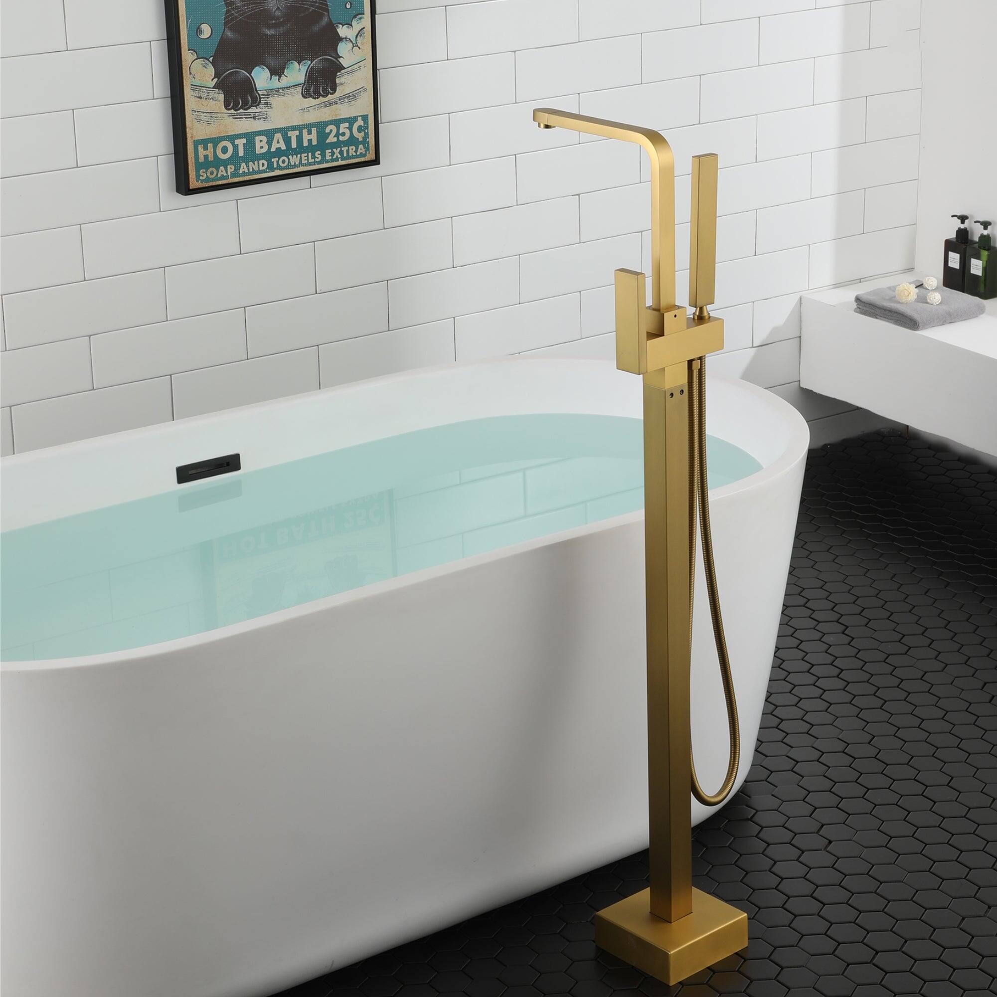 HOT BATH 25C SOAP AND TOWELS EXTRA