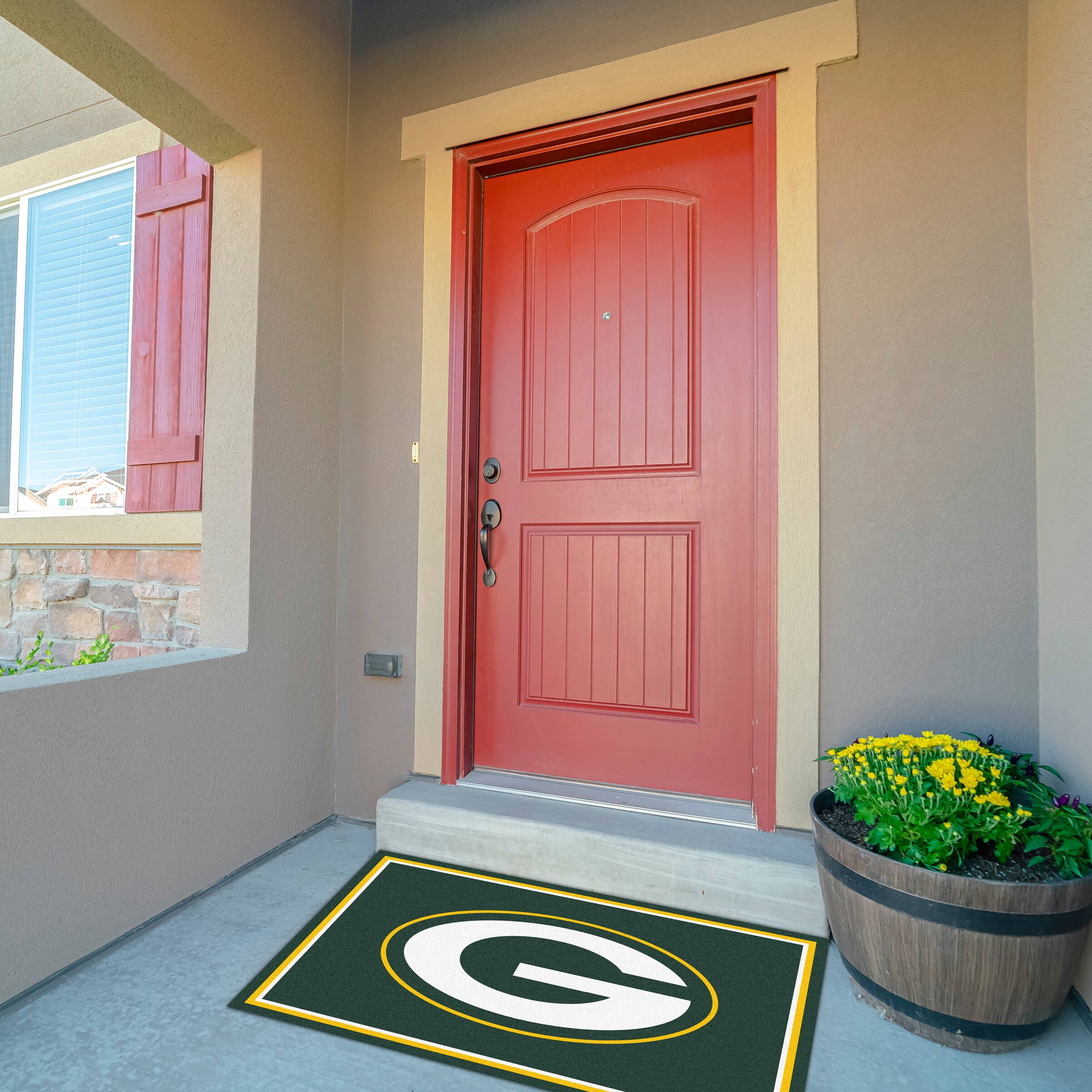 Alt View 3. Imperial - Green Bay Packers 2'8" x 3'10" Area Rug - Multicolor.