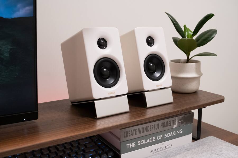 Edifier M60 Compact Desktop 2.0 Speakers (Pair) Ivory M60 - White Edifier M60 Compact Desktop 2.0 Speakers (Pair) Ivory M60 - White